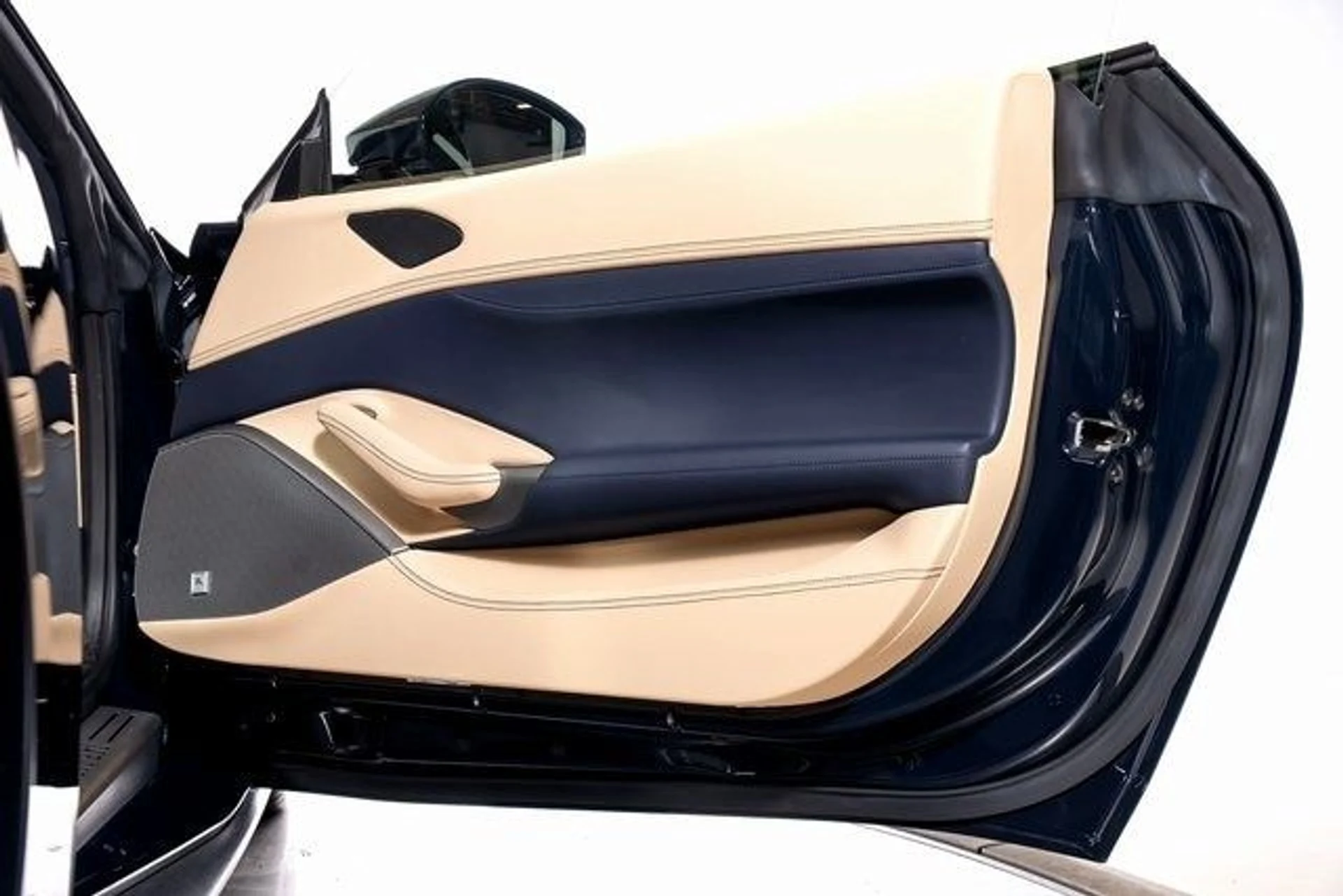 mph063_3055581989_bb8da049ebd9f90464069dfdaadec665x_658dedff02