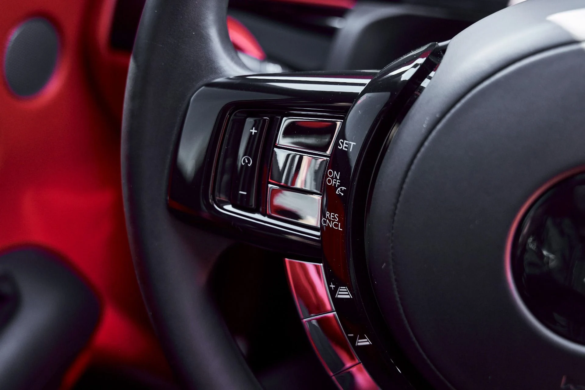 mph063_3100281069_Used_2022_Rolls_Royce_Ghost_Base_1772766084_69da5f40f6