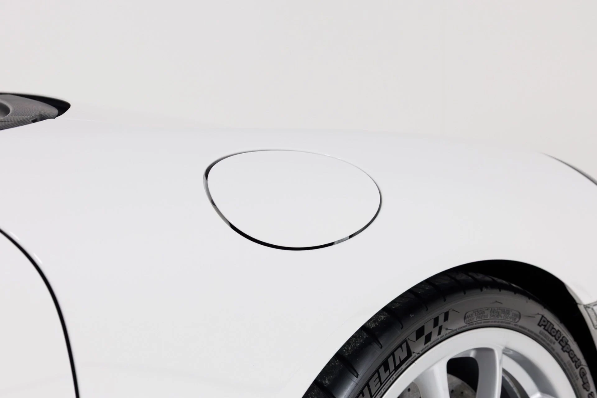 mph063_3111907059_Used_2008_Porsche_911_GT_2_1773330770_4f3b0b2613