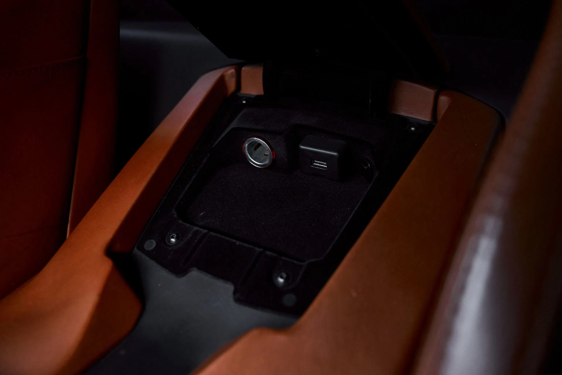 mph063_3238207633_Used_2018_Lamborghini_Aventador_S_Base_1773191890_40b9850335