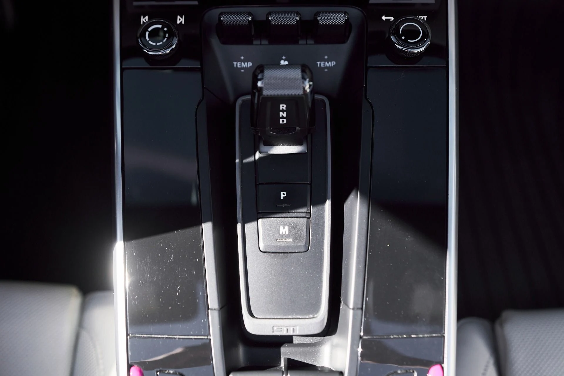 mph063_3299295123_Used_2023_Porsche_911_Turbo_1762568204_424b892835