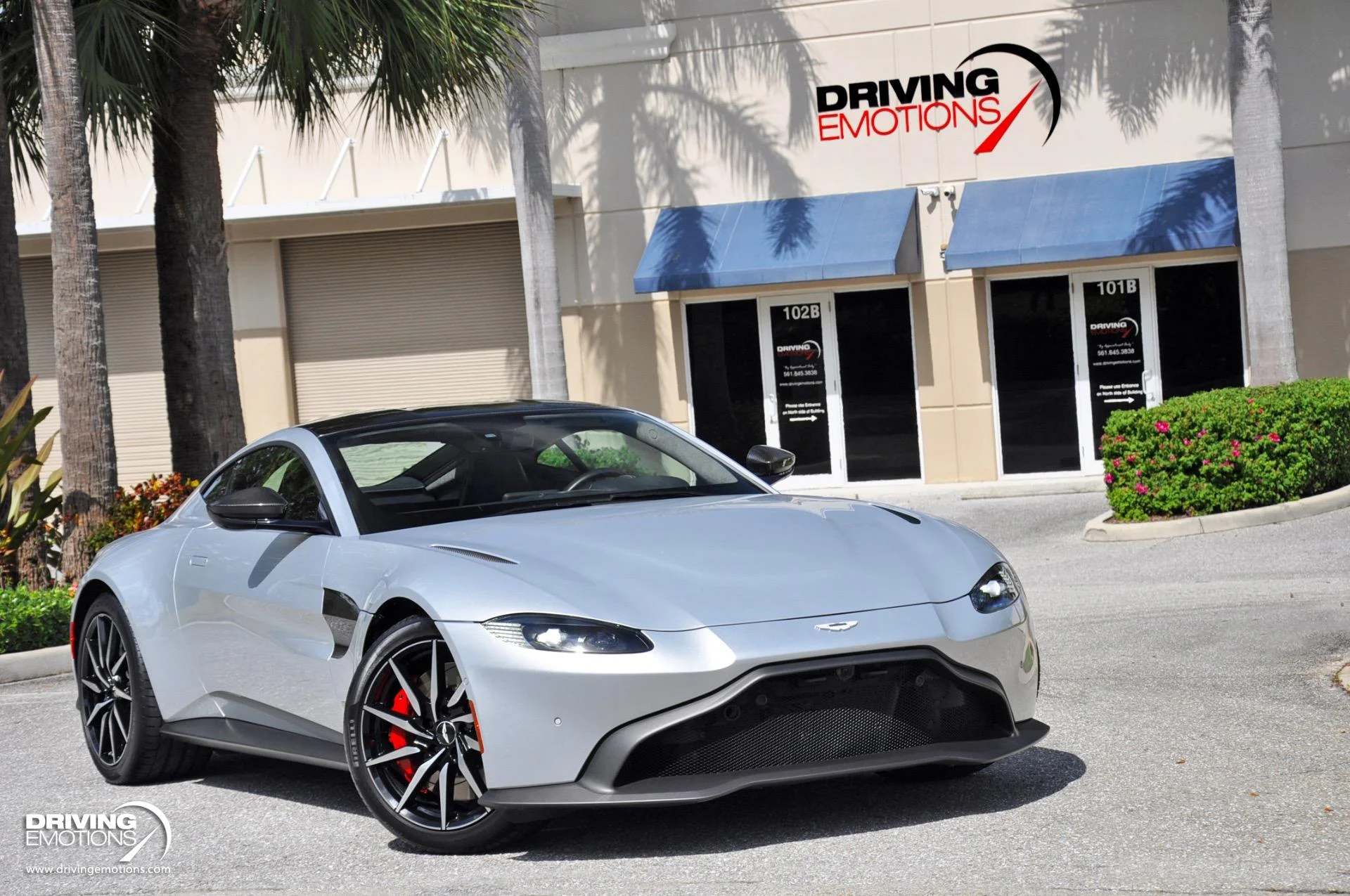 mph063_3348211498_880_p64_l_1f6734a9f0