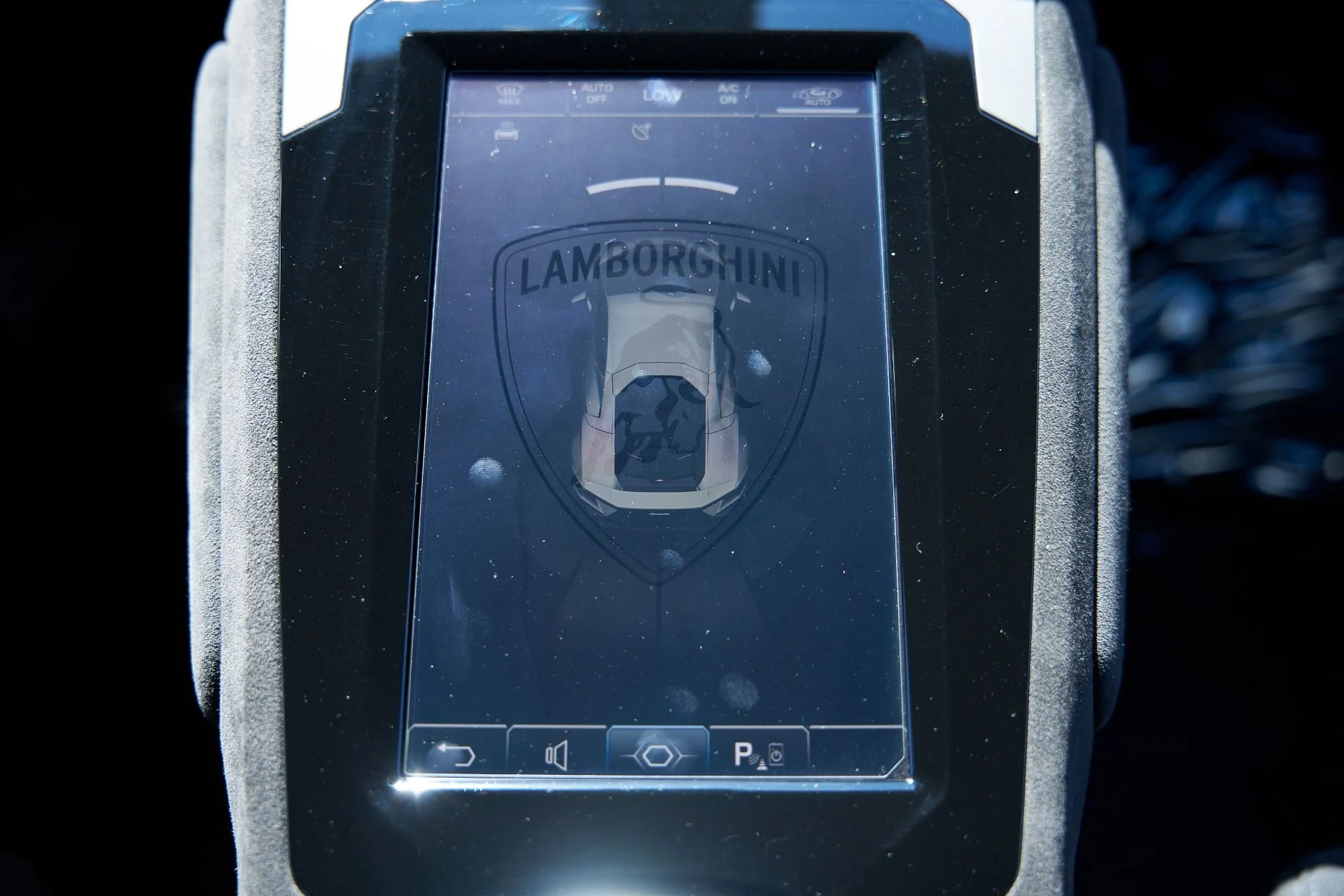 mph063_3351478760_Used_2023_Lamborghini_Huracan_Tecnica_1780102930_23421e452c