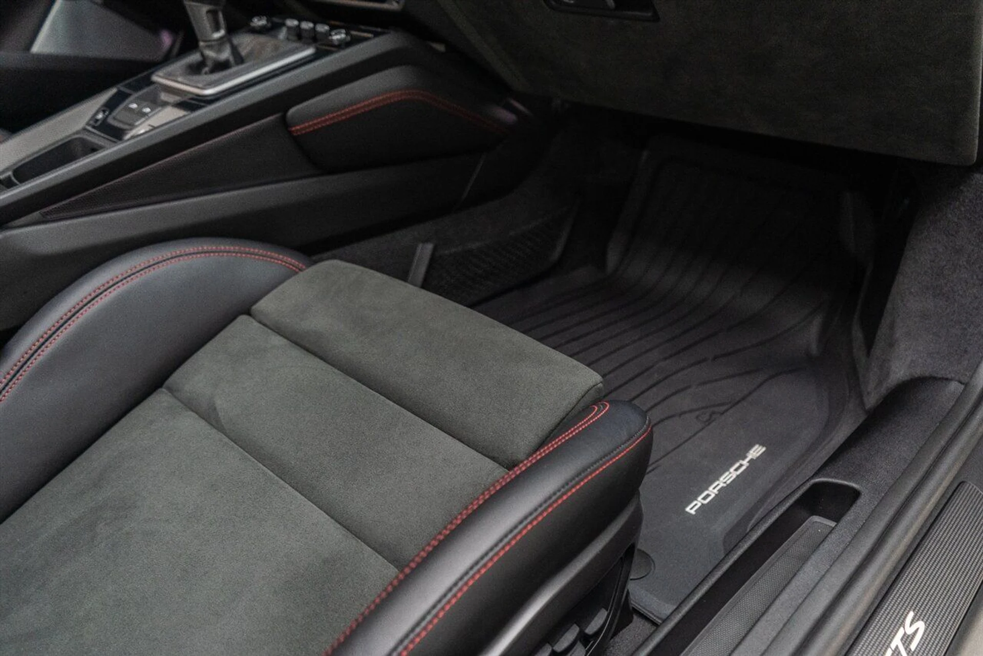 mph063_3393361288_1def0871a9_1280_757aec5c10