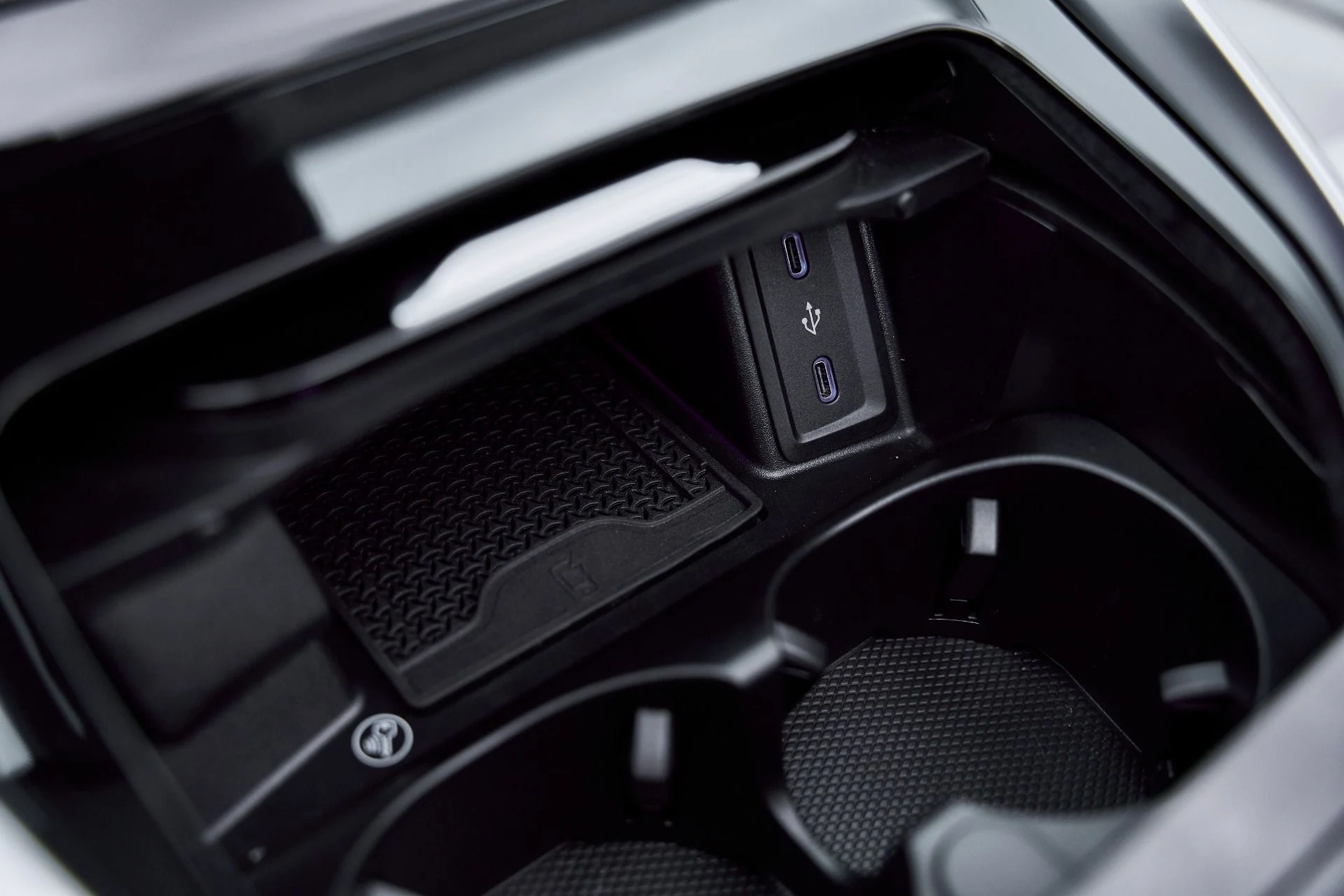 mph063_339669255_Used_2026_Mercedes_Benz_SL_Class_Maybach_SL_680_1767218177_538322c835