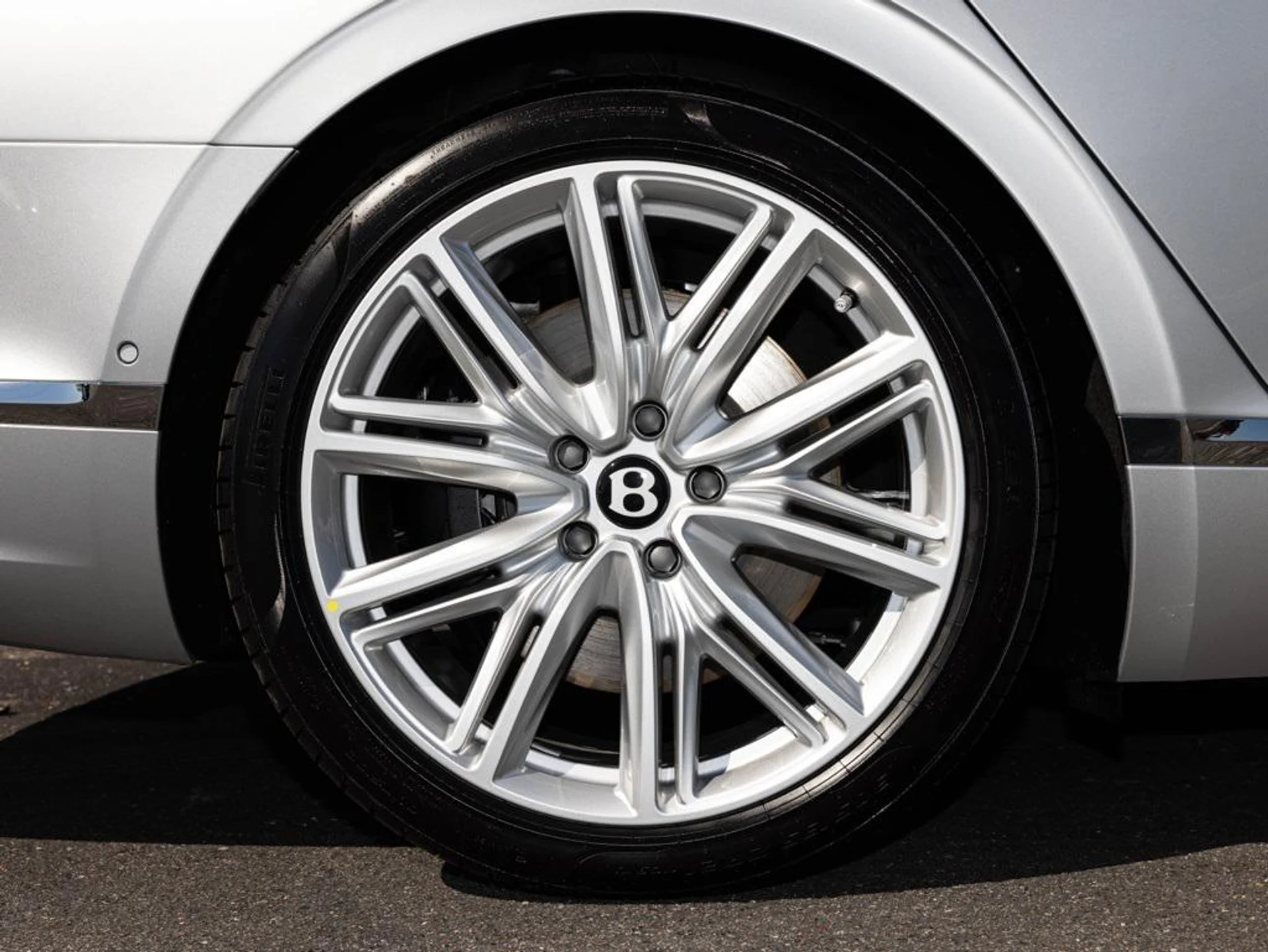 mph063_3452046985_465279750_68f229e4c83056c645fcfecf_ad40f69435