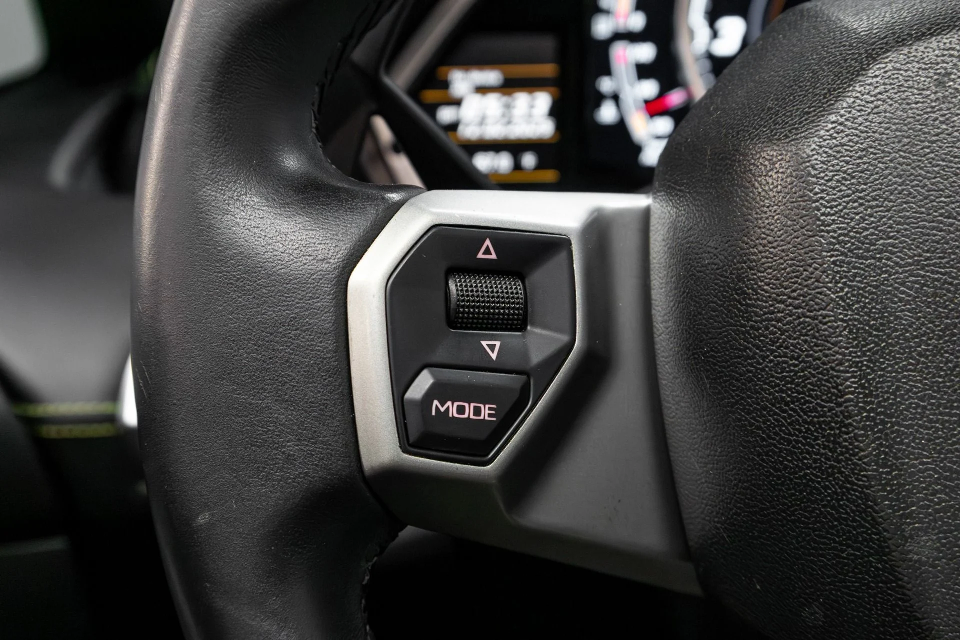 mph063_3484385955_Used_2015_Lamborghini_Aventador_1764723845_70757193db