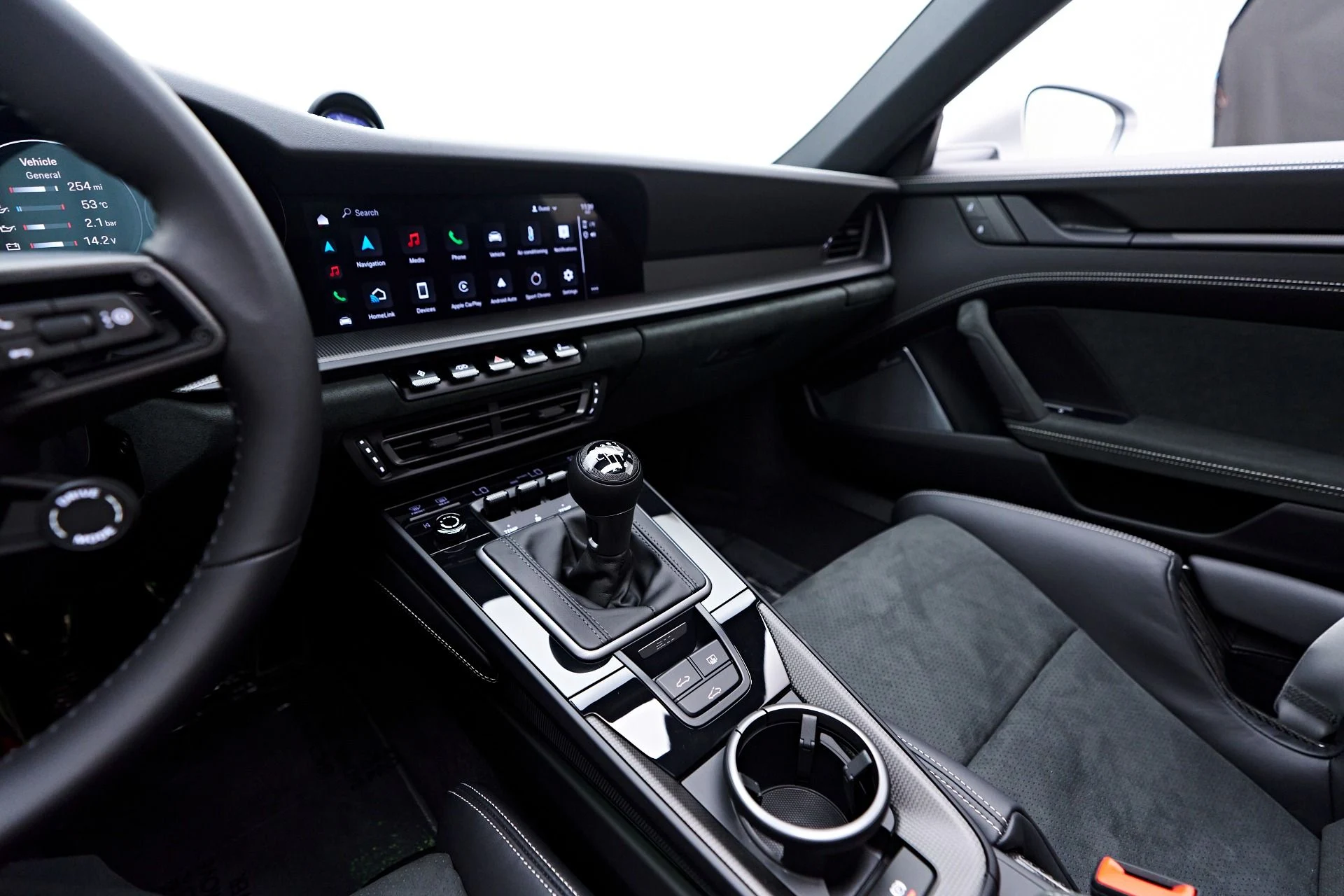 mph063_3504928411_Used_2024_Porsche_911_Carrera_4_GTS_1753409003_37e6e595b0