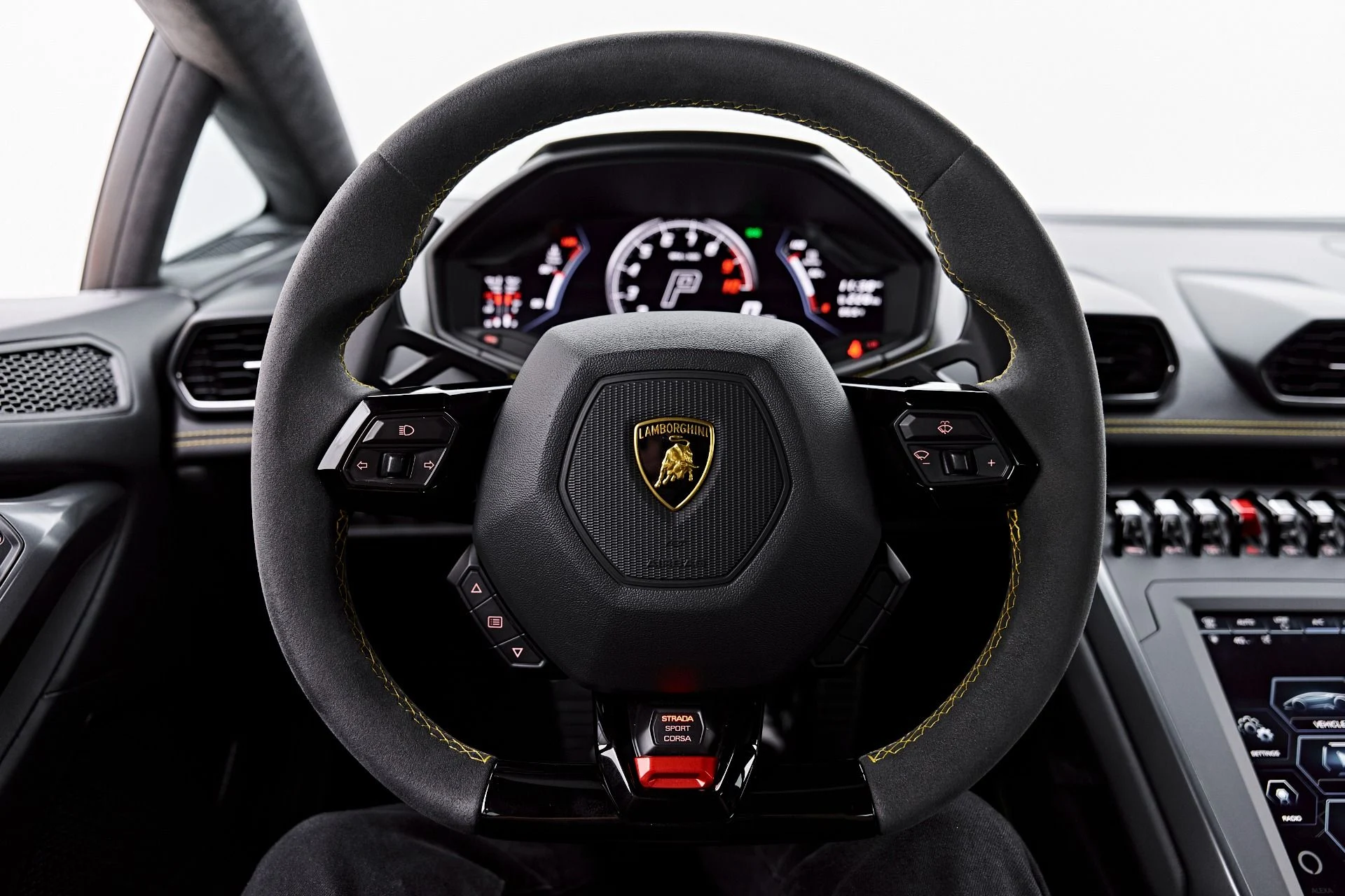 mph063_3514385838_Used_2022_Lamborghini_Huracan_EVO_Base_1787357908_e3cb362aab