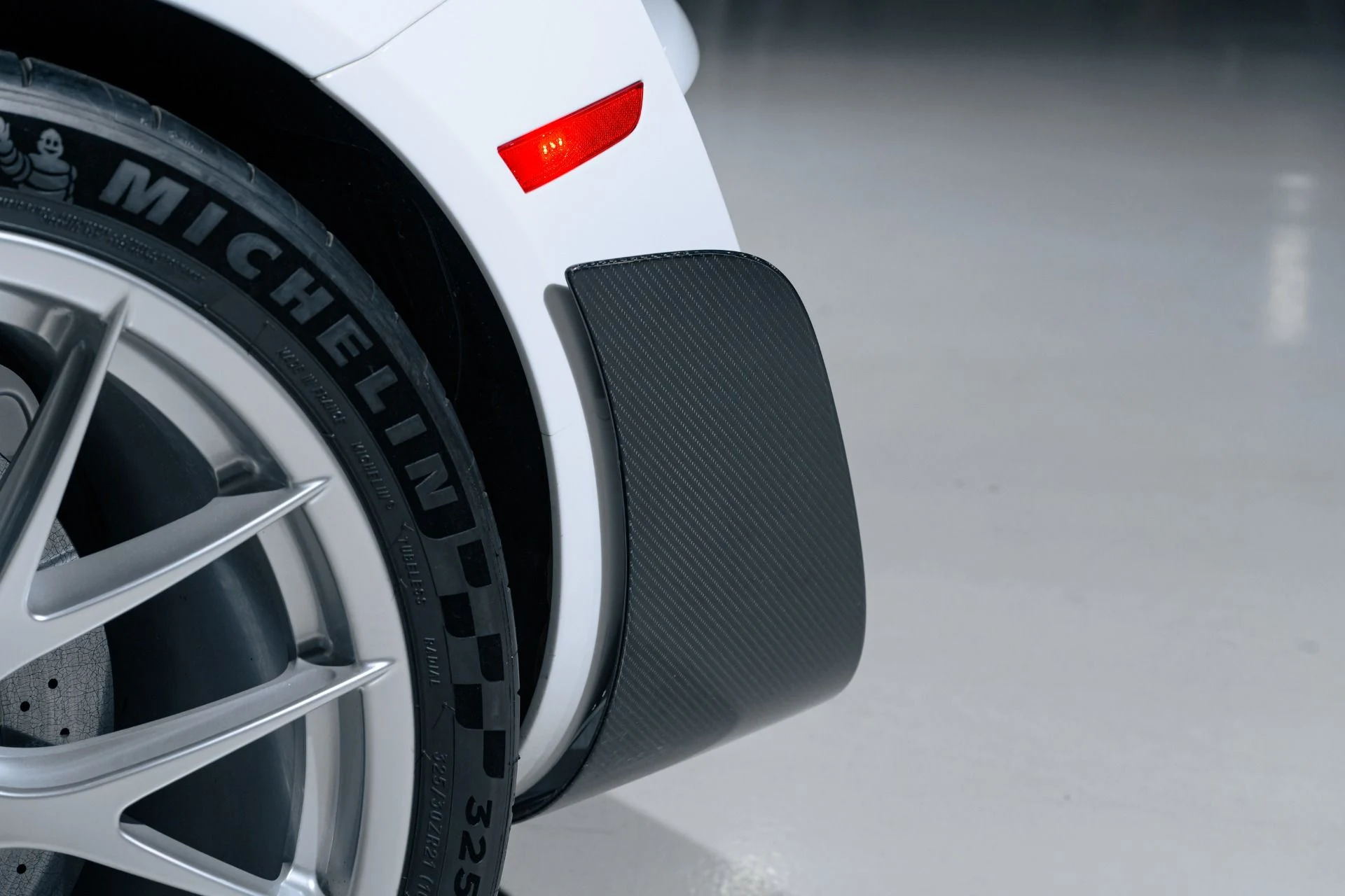 mph063_3519913607_12440_p64_l_c9ba3213e9