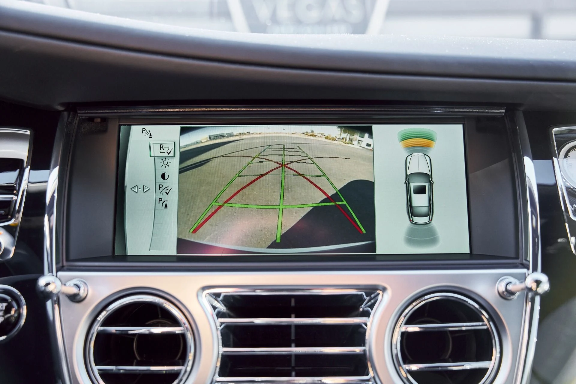 mph063_3543667766_Used_2015_Rolls_Royce_Wraith_Base_1767063587_049af50360