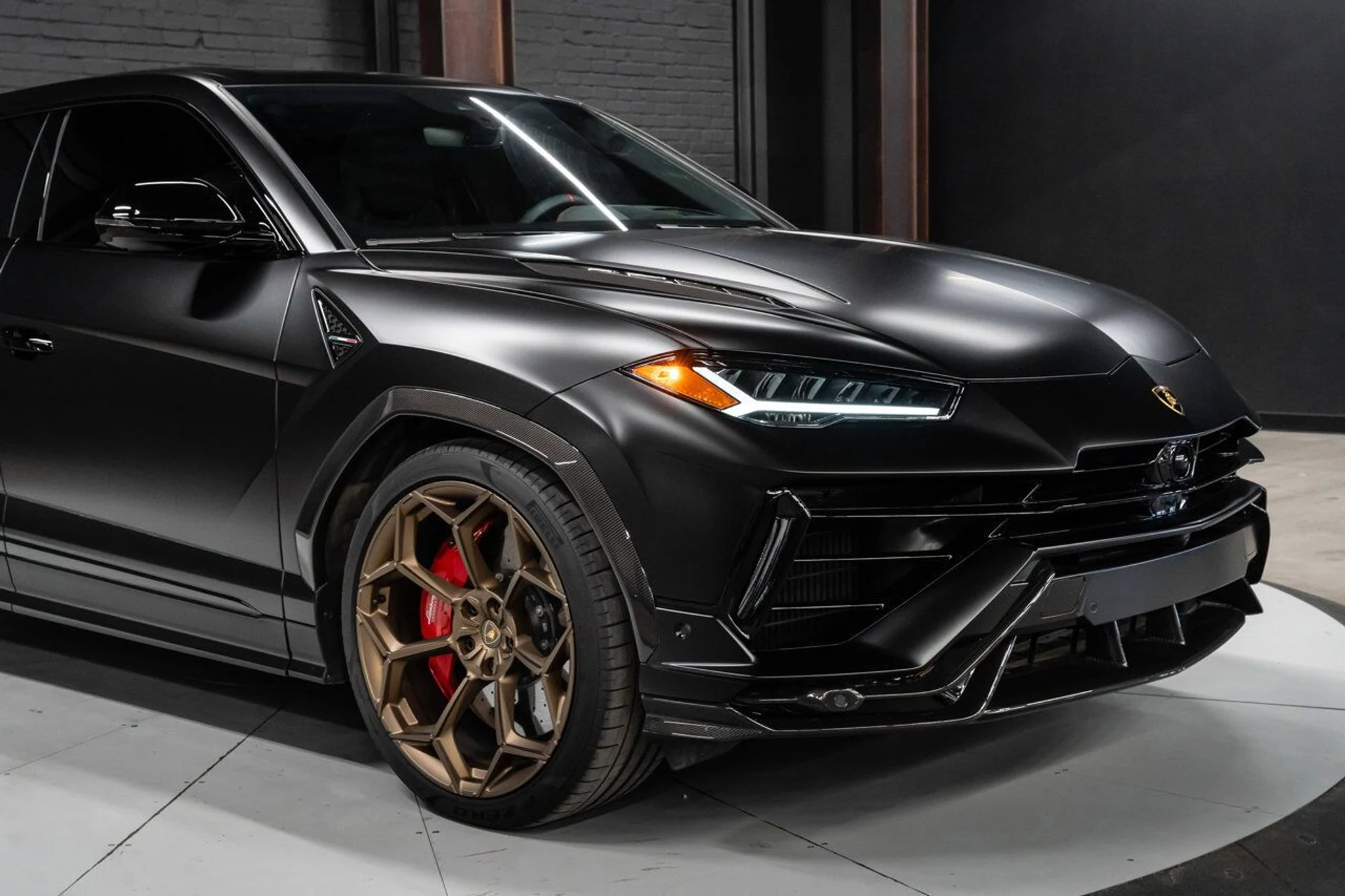 mph063_3559434523_lamborghini_urus_2023_9a560b3e10