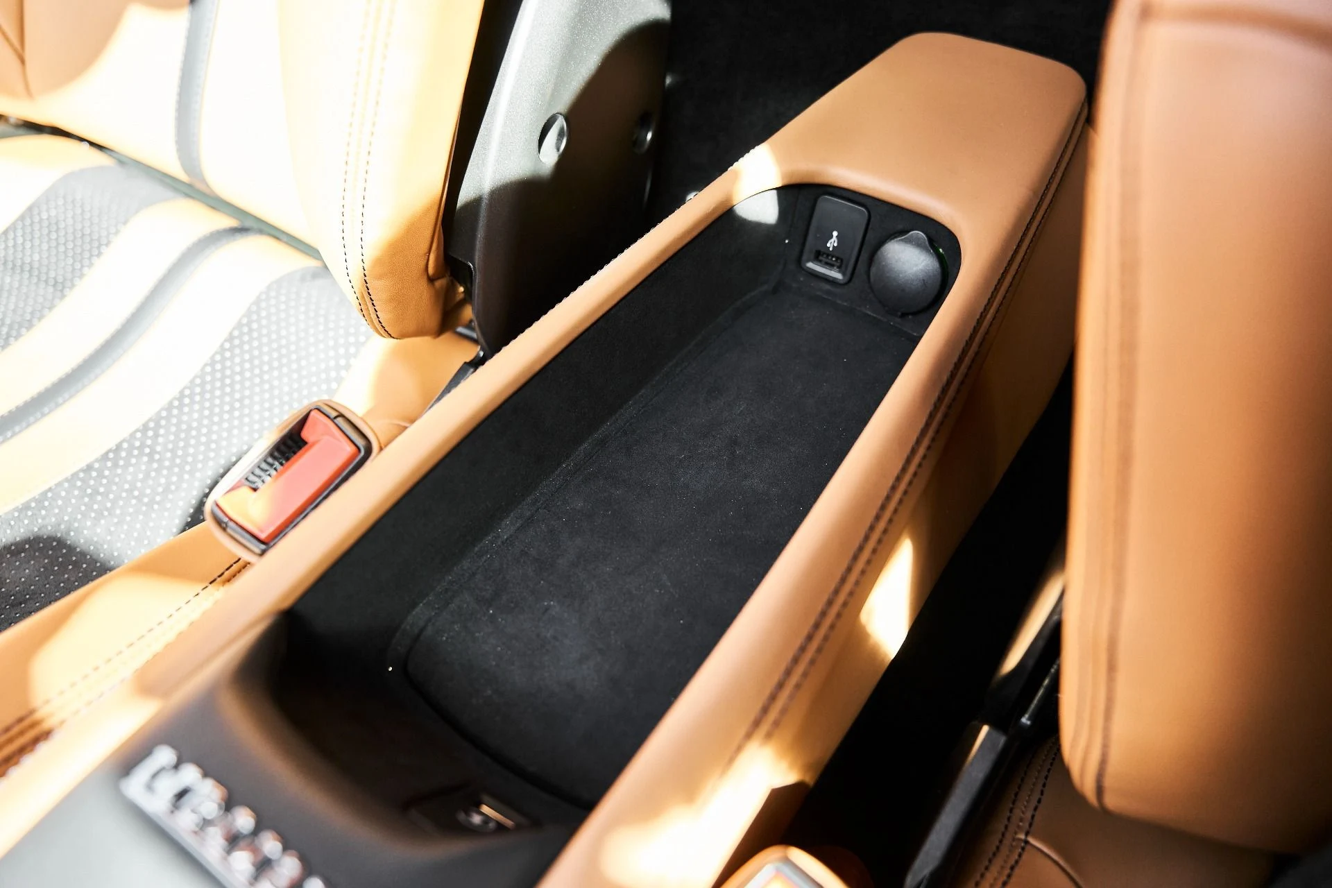 mph063_3630033516_Used_2020_Ferrari_F8_Tributo_Base_1774546214_b3dcddb052