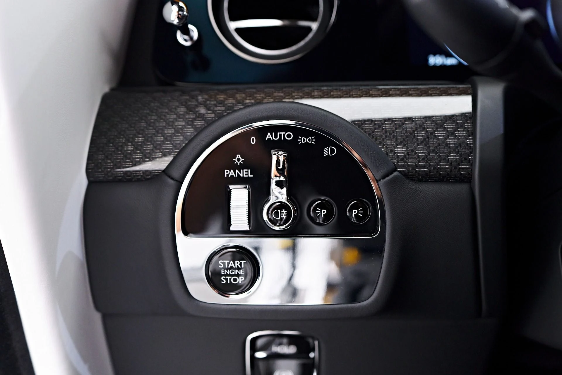 mph063_3643840732_Used_2025_Rolls_Royce_Spectre_Base_1753213338_882a64f15c