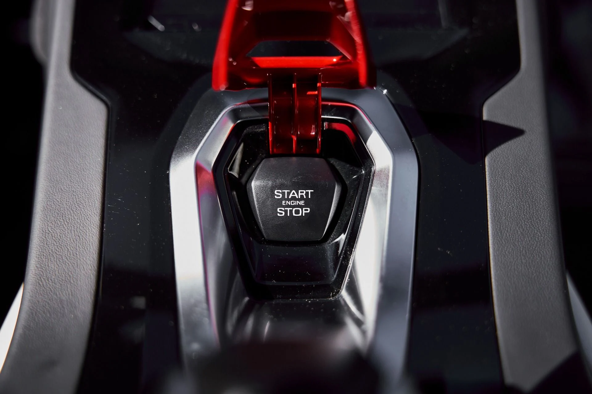 mph063_3660063222_Used_2024_Lamborghini_Huracan_EVO_Base_1771467077_071acf2d30