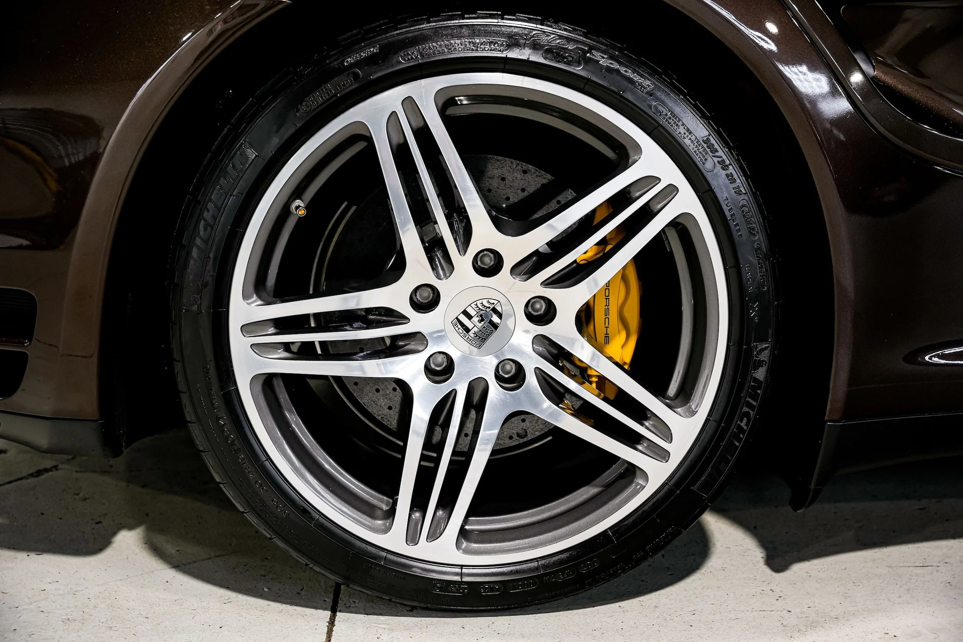 mph063_3696388848_cd6dc2e40fd5c555508abd30f561564cx_e28b5e841b