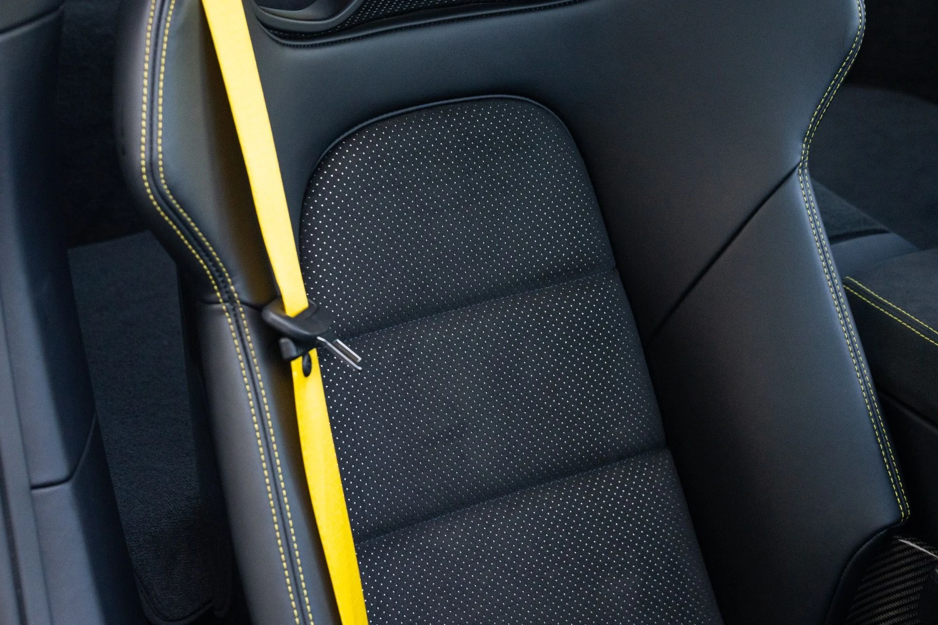 mph063_3713332489_Used_2023_Porsche_911_GT_3_1777402484_e6e45b8d22