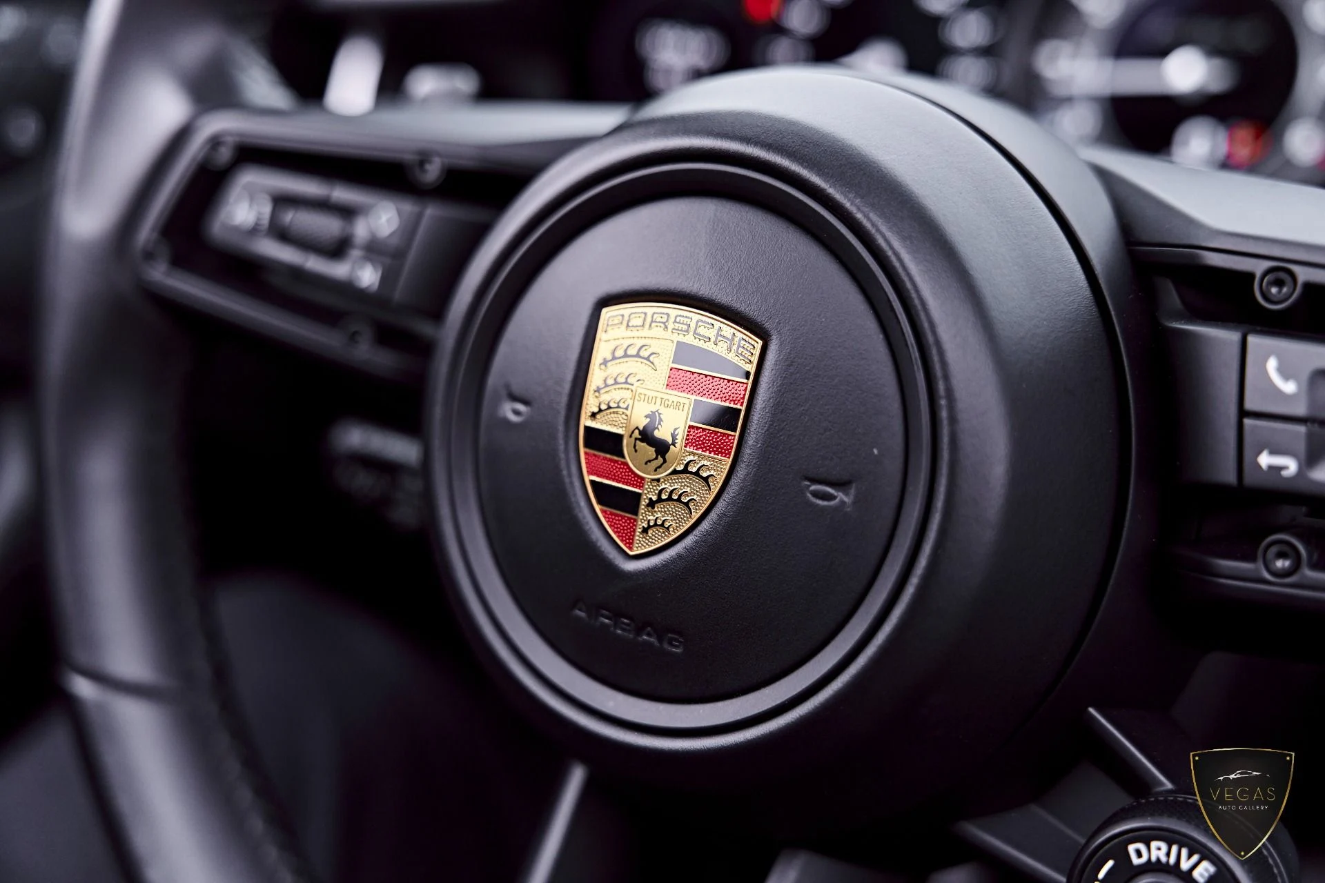 mph063_37688962_Used_2022_Porsche_911_Turbo_S_1782757607_5cfba5cc6d