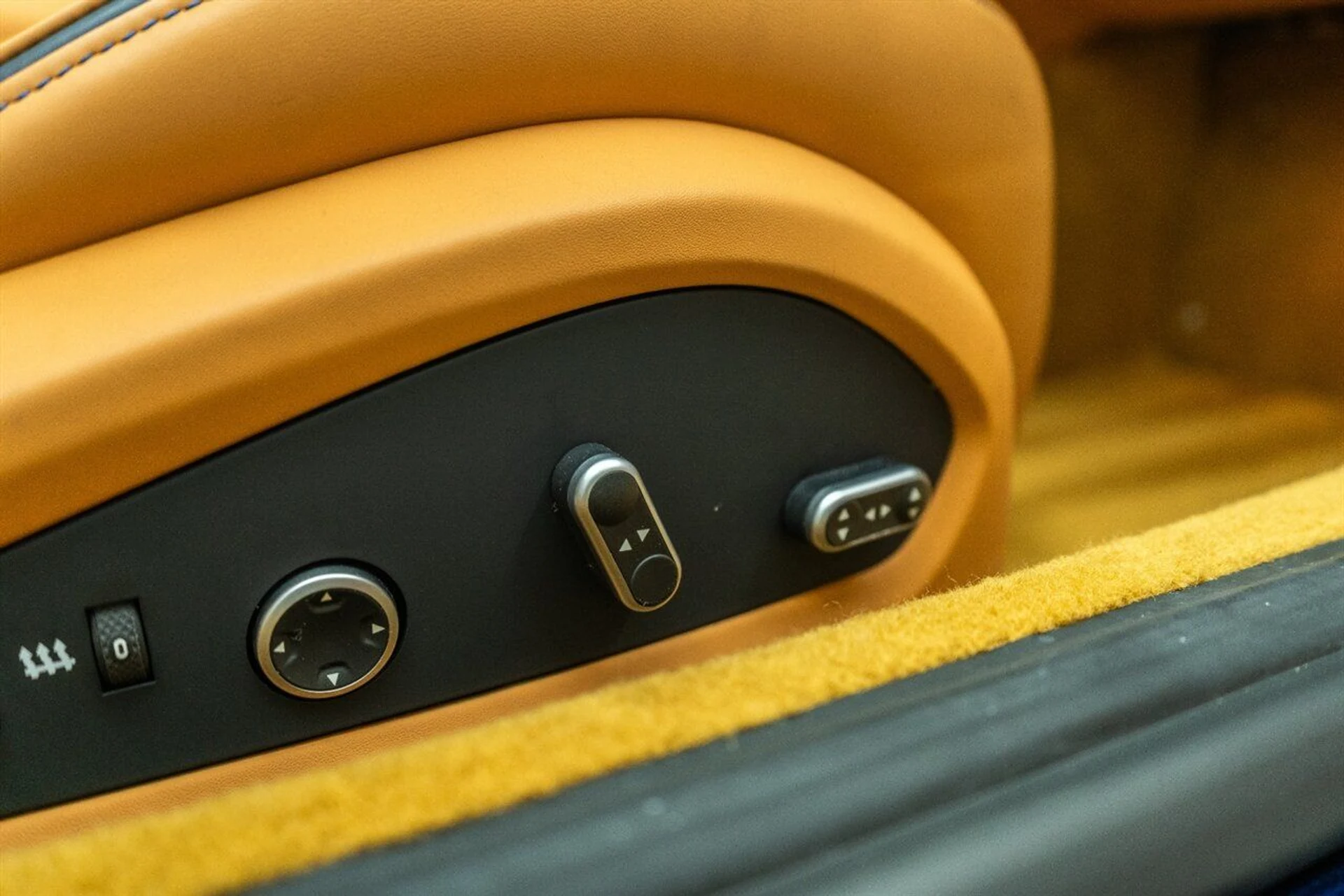 mph063_3780613420_f35bad51dc_1280_7c30a1fb95