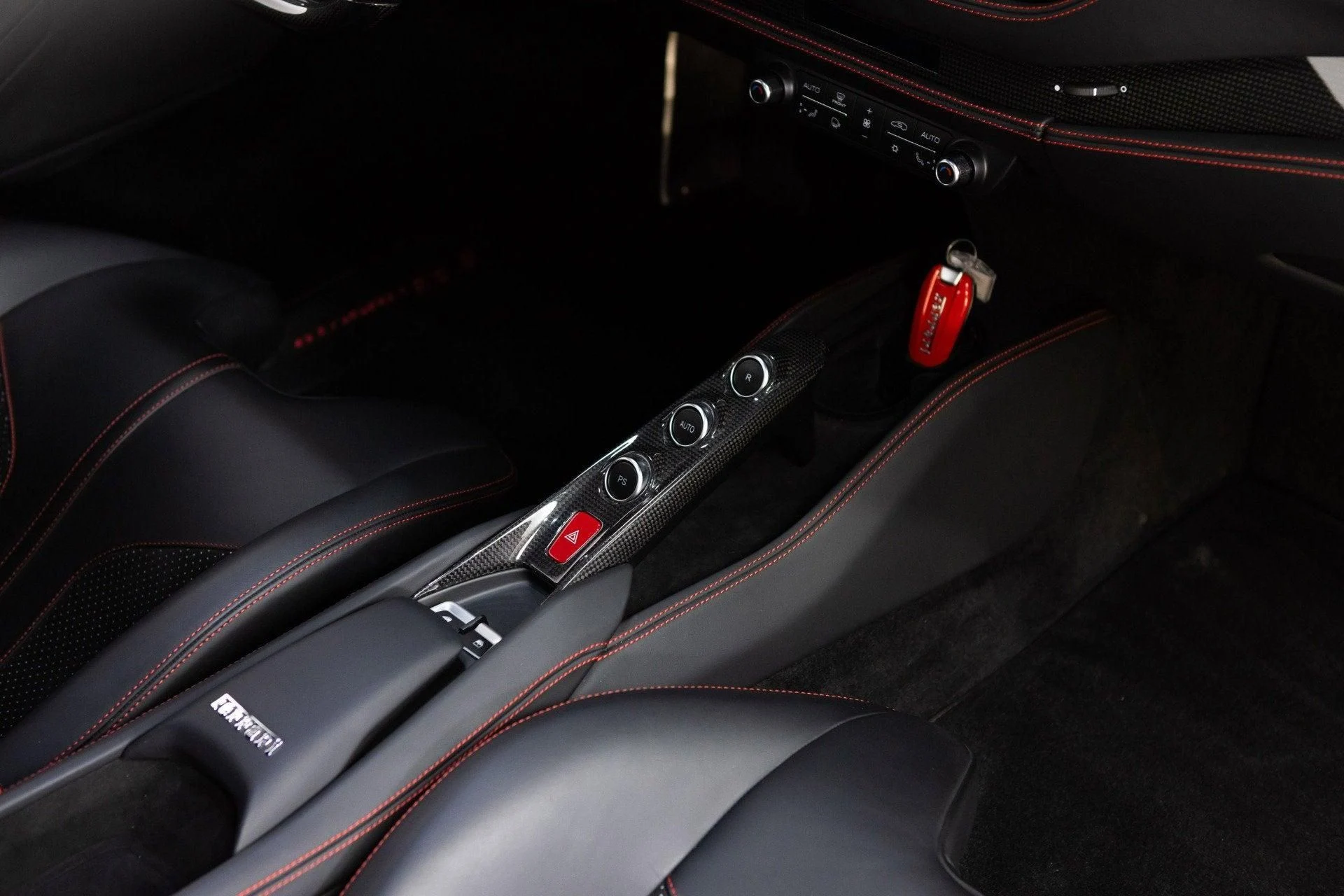 mph063_3837323402_Used_2020_Ferrari_F8_Tributo_1777367319_f0430496e2