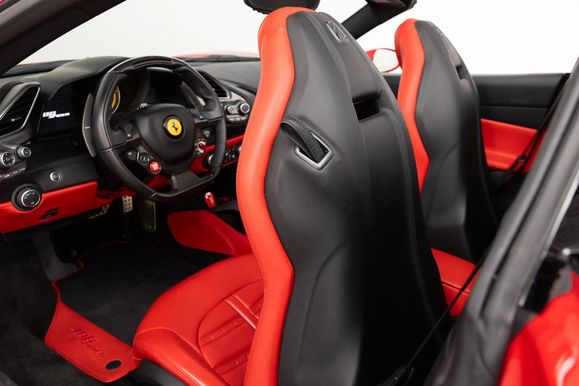 mph063_3838094407_Used_2017_Ferrari_488_Spider_1782928038_36714ce903