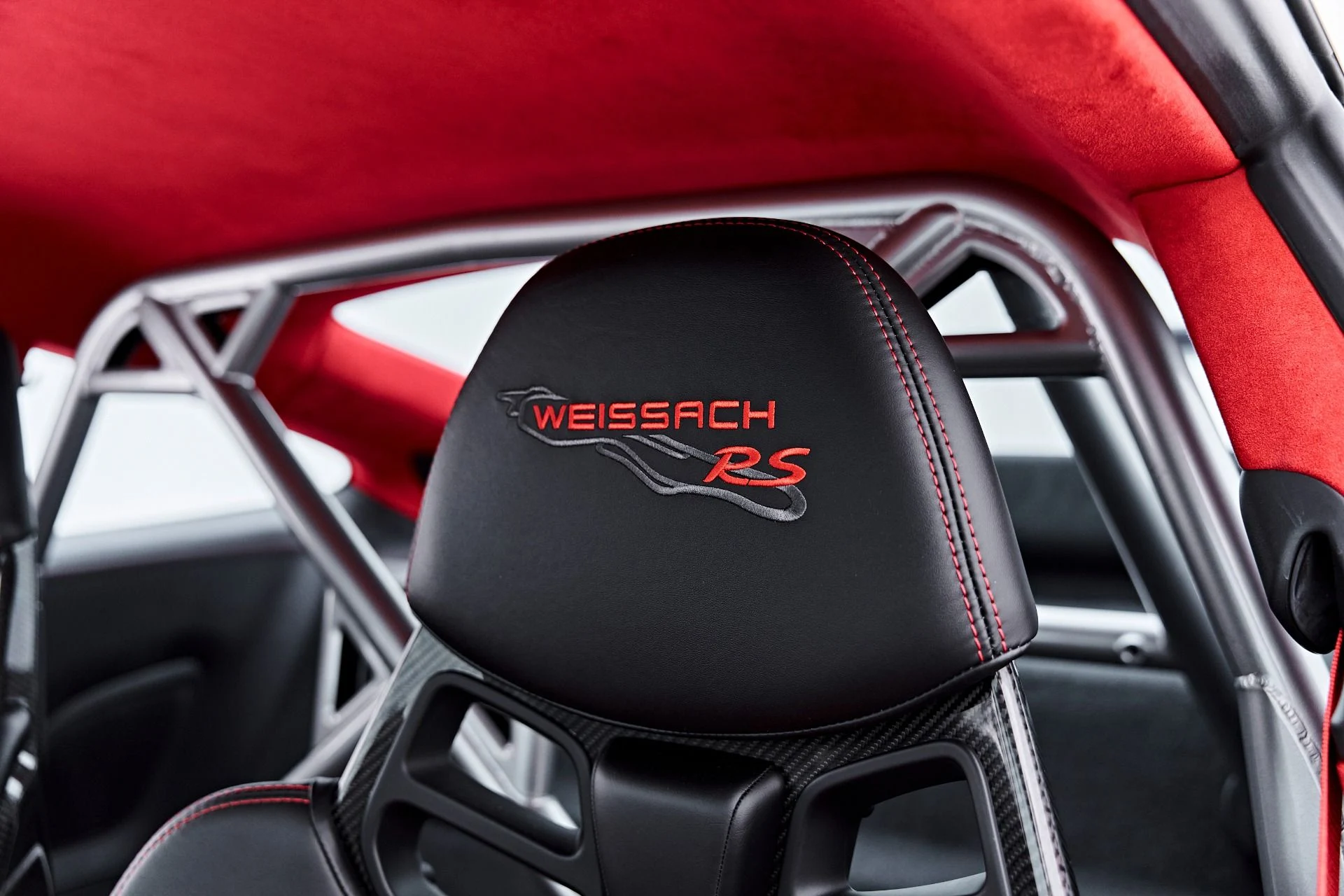 mph063_3838834523_Used_2019_Porsche_911_GT_2_RS_1788559286_5bb248bdcc