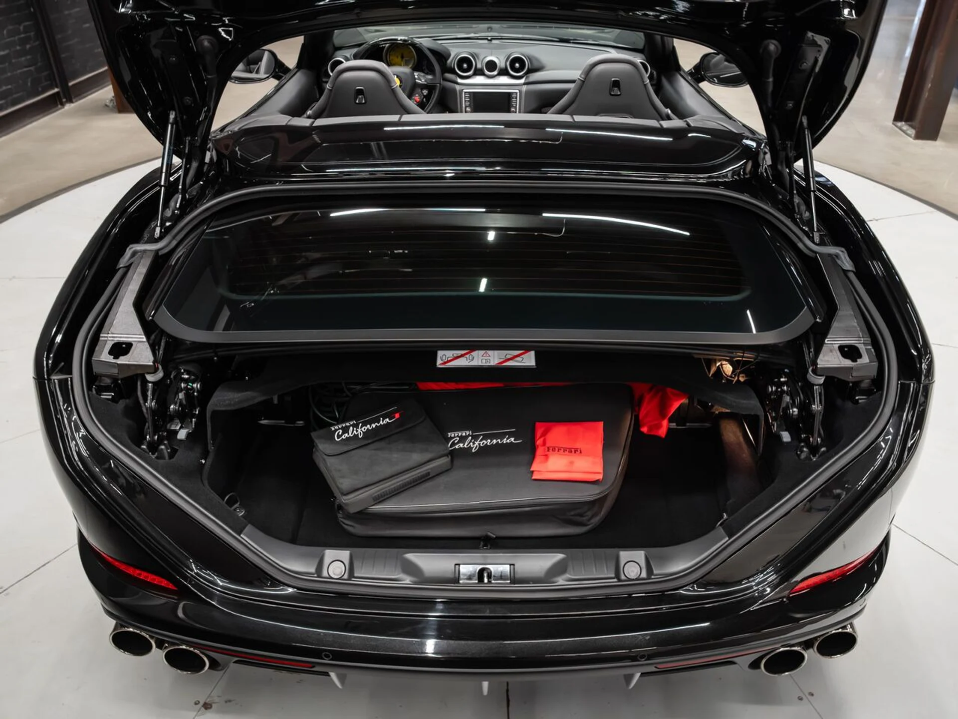 mph063_3840271752_ferrari_california_2015_2fdd60ed22