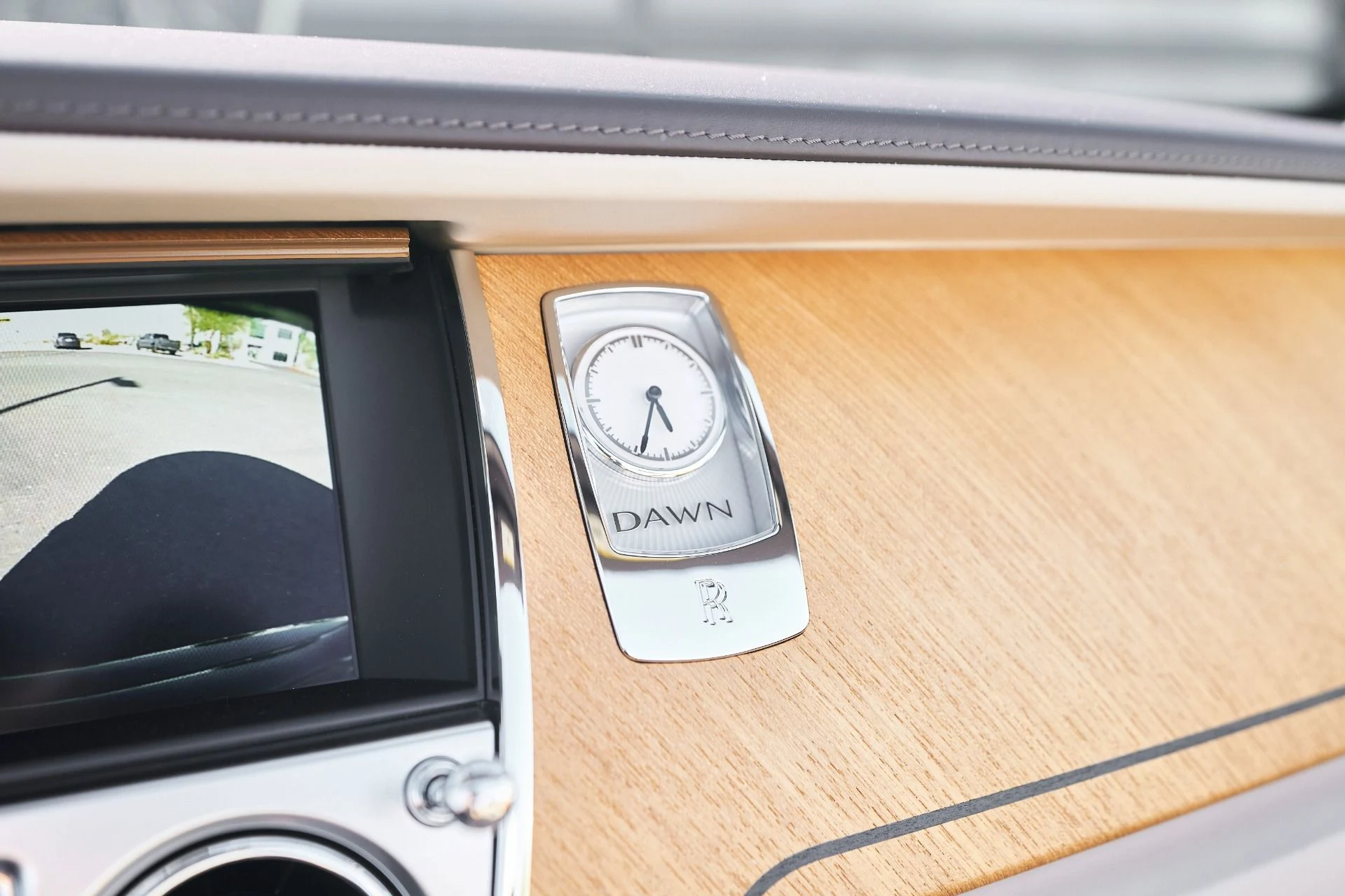 mph063_384049396_Used_2020_Rolls_Royce_Dawn_Base_1762645876_8604b0265f