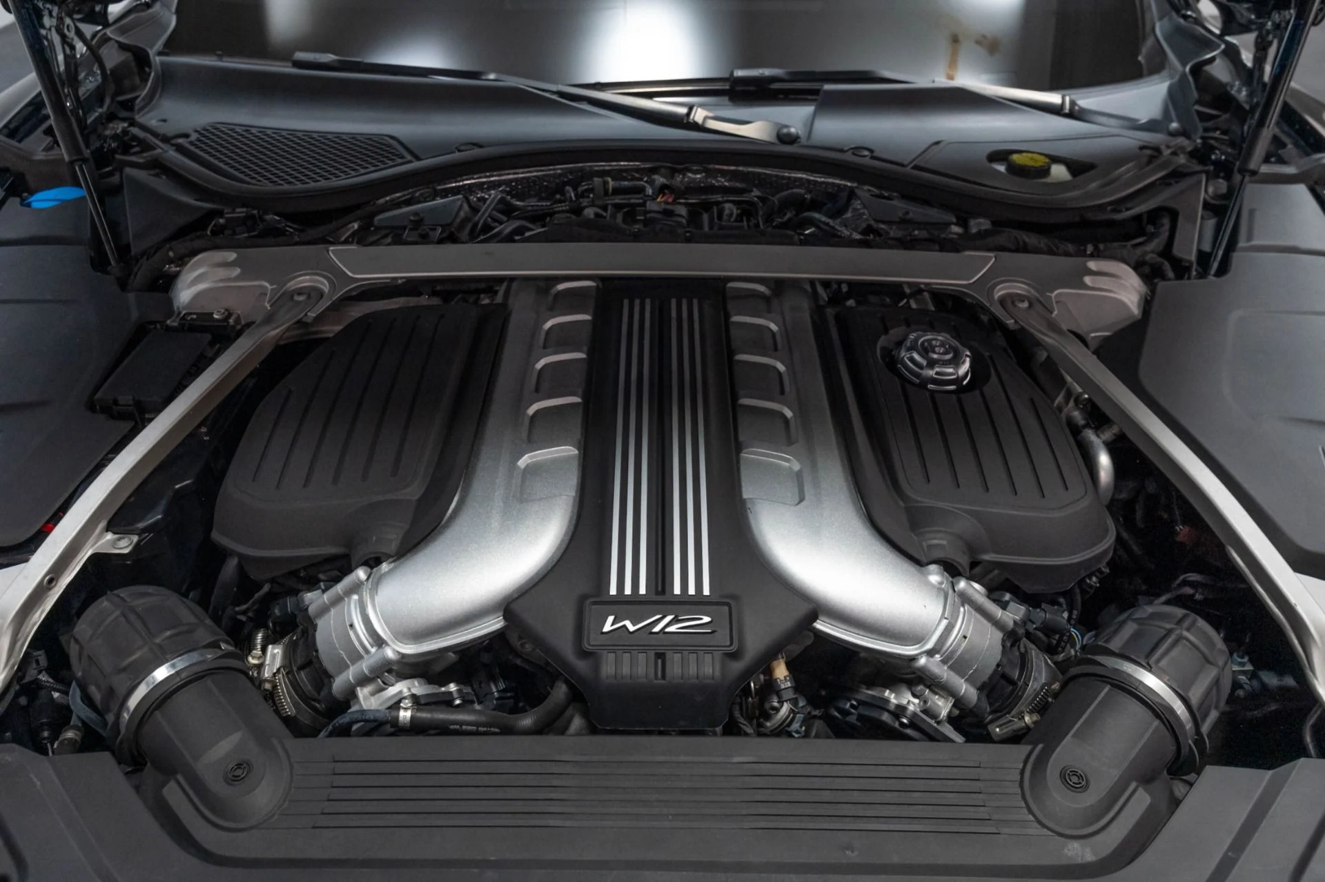 mph063_3850230609_Used_2020_Bentley_Flying_Spur_W12_1785337642_051c396d68