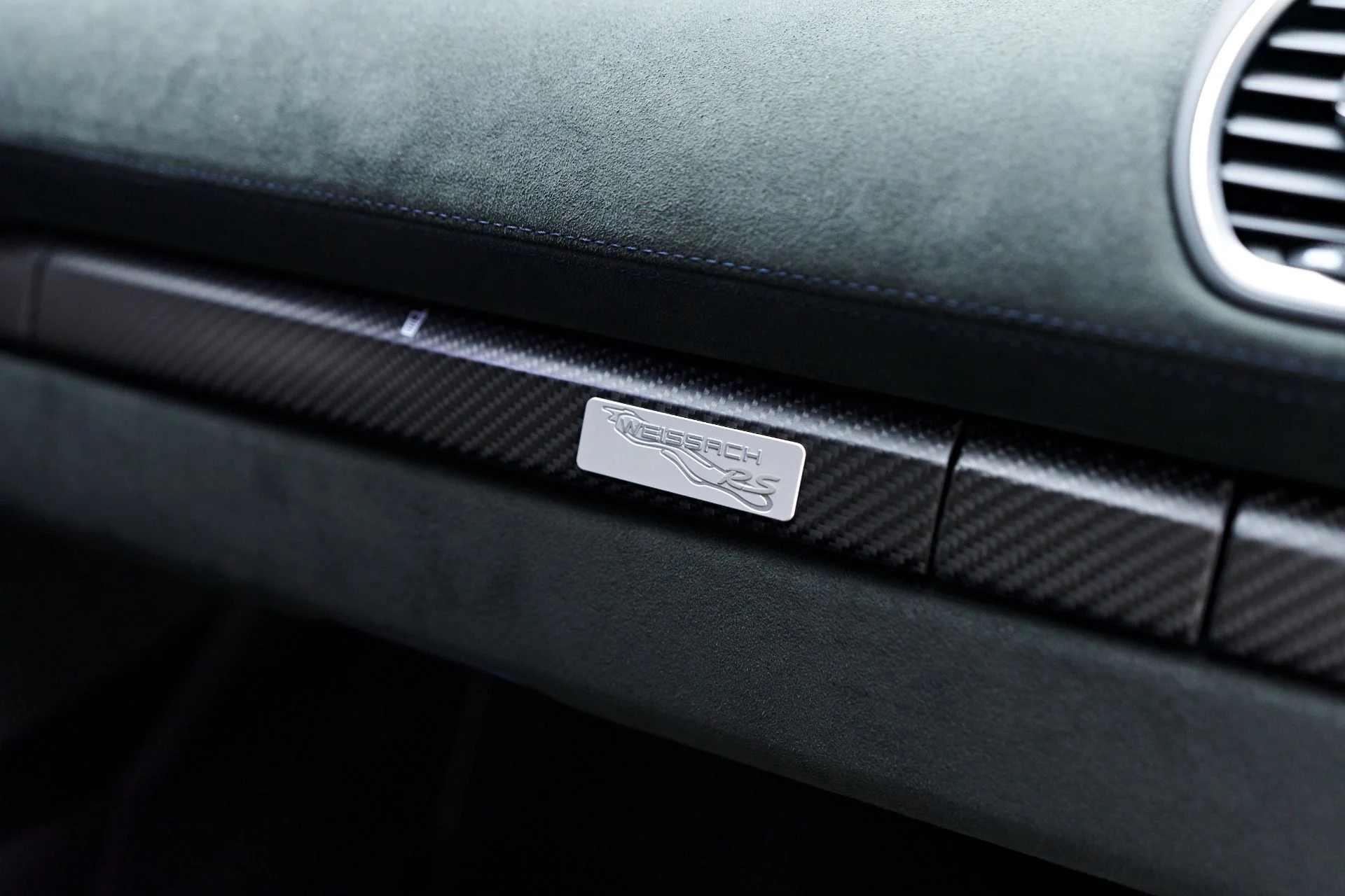 mph063_3855353998_Used_2025_Porsche_718_Cayman_GT_4_RS_1754674090_fd3550b1c9