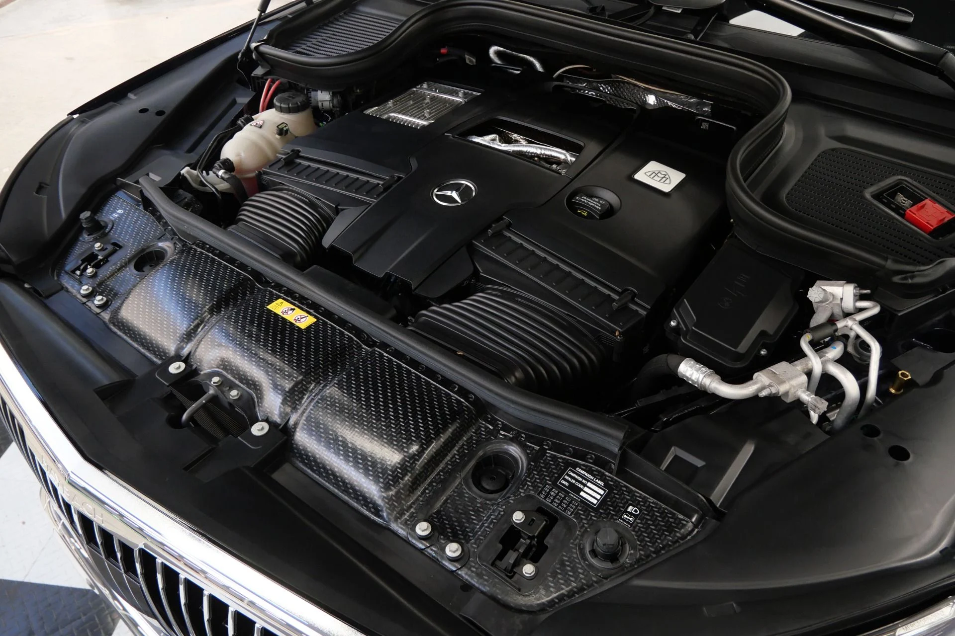 mph063_3987471527_Used_2024_Mercedes_Benz_Maybach_GLS_600_4_MATIC_Factory_Two_Tone_paint_Polished_Wheels_Loaded_1774374618_c6b33050e8