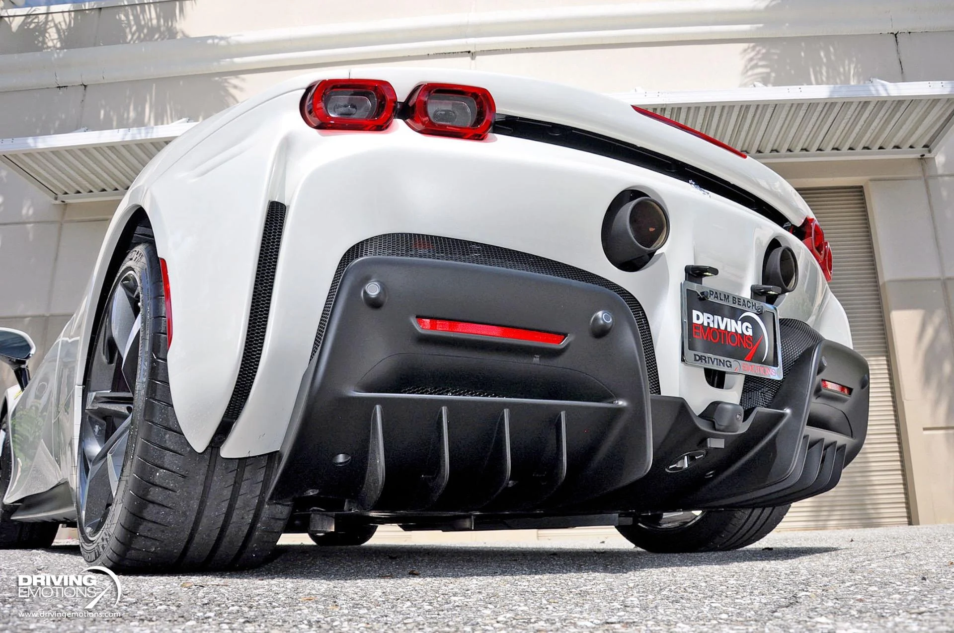 mph063_4045983380_859_p64_l_f42d58bd2a