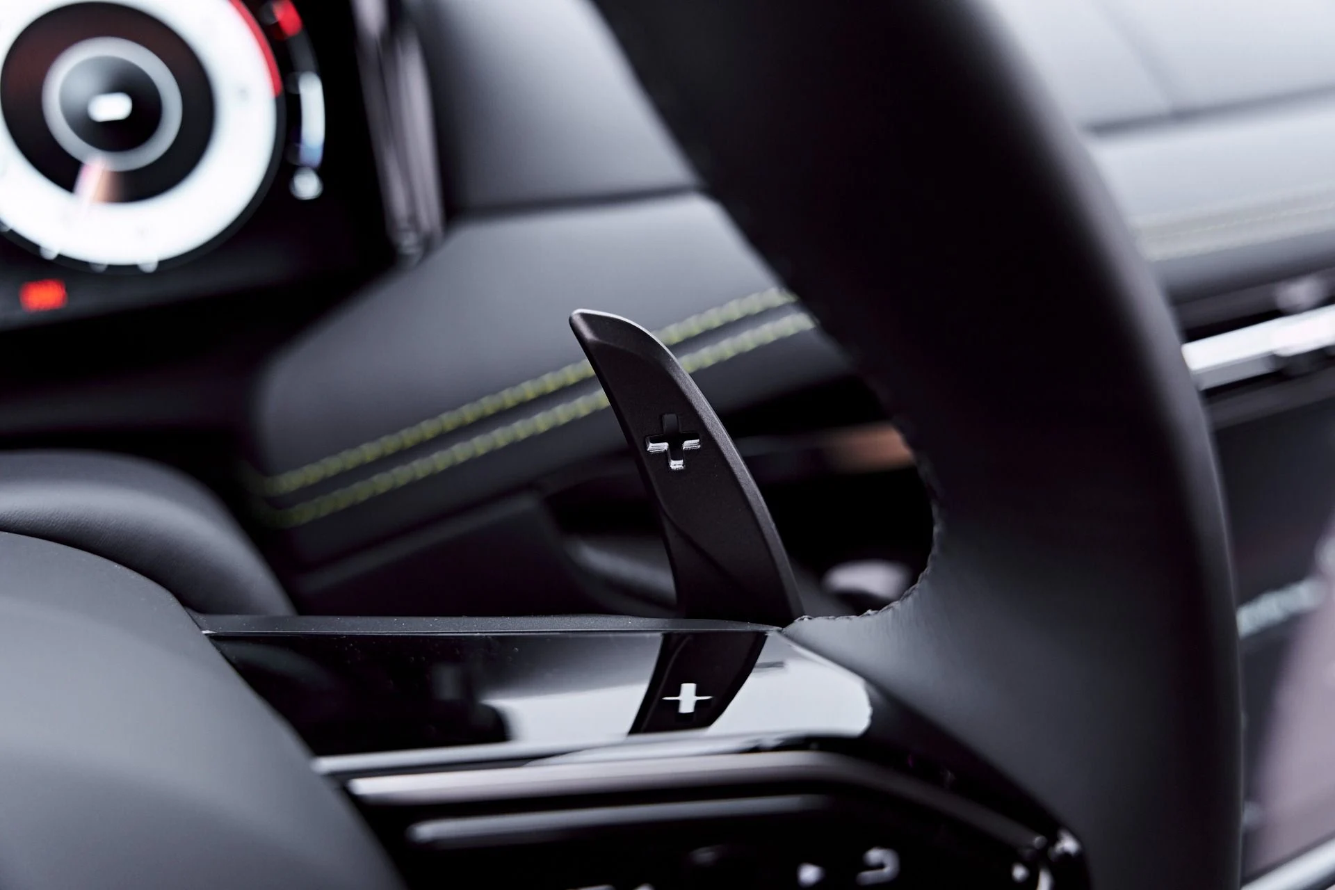 mph063_4049096955_Used_2024_Aston_Martin_DB_12_1781813868_08d8f2c79a
