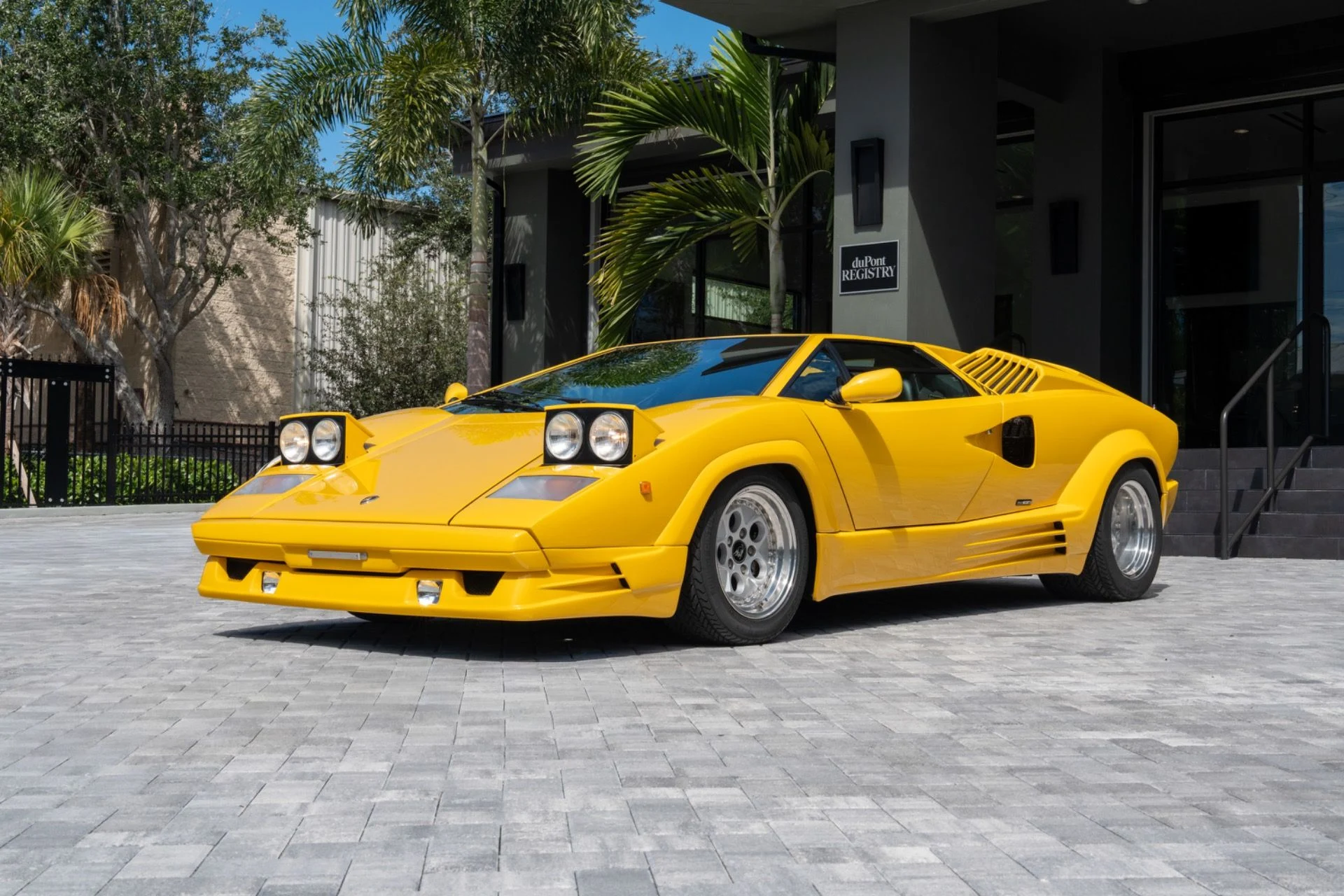 mph063_4060604746_Used_1989_Lamborghini_Countach_25th_Anniversary_1793038200_8a8c7044b8