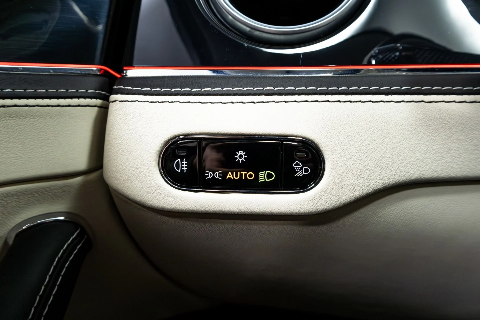 mph063_4095786533_Used_2021_Bentley_Flying_Spur_W12_1772666284_a01a43f839