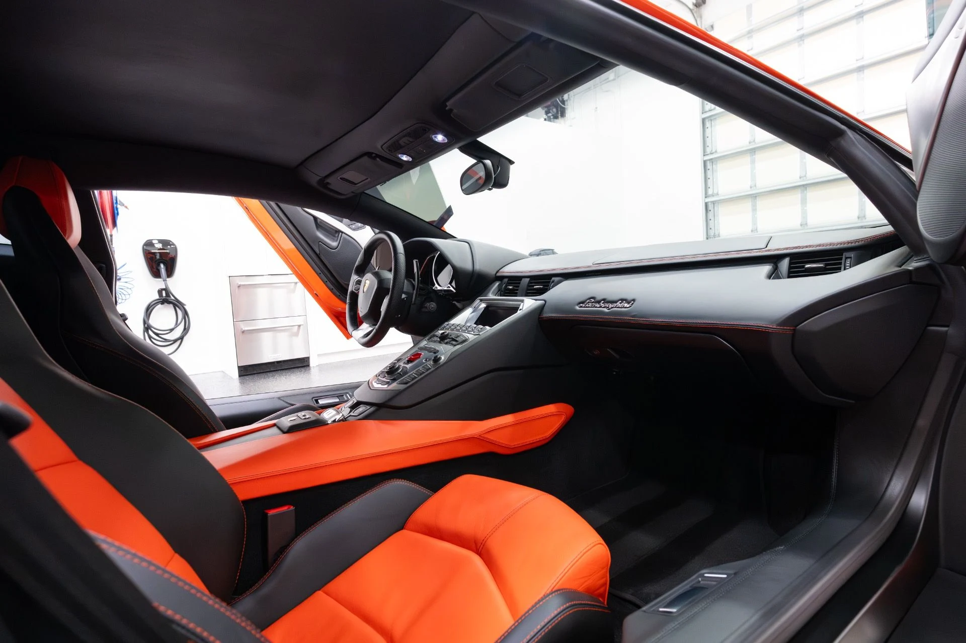 mph063_4129909383_Used_2012_Lamborghini_Aventador_LP_700_4_1769493367_32ca4e8460