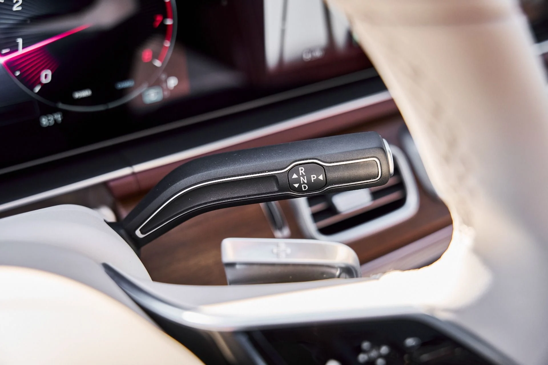 mph063_4165602978_Used_2024_Mercedes_Benz_GLS_Maybach_GLS_600_1776125709_e4e3181321