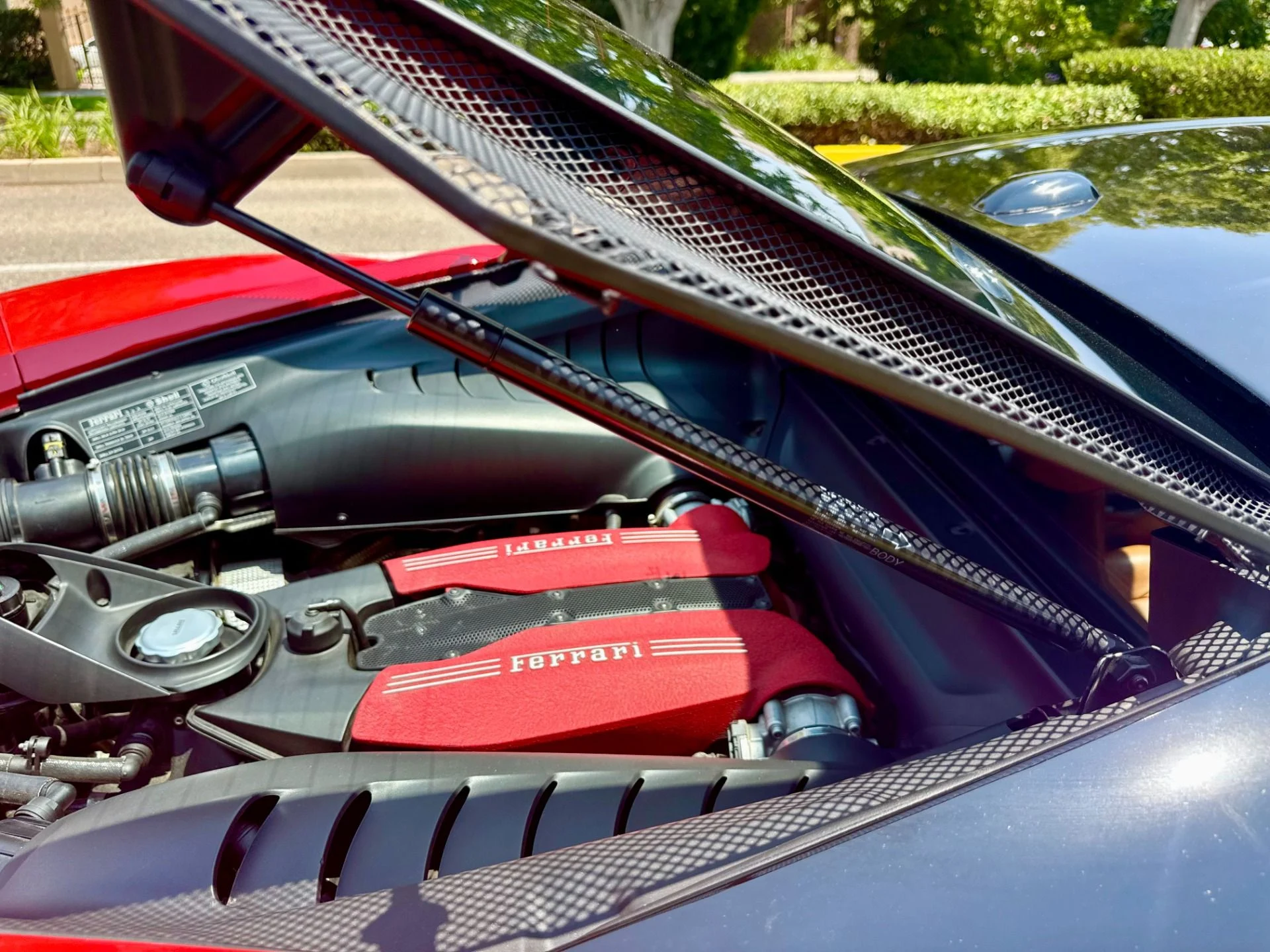 mph063_422823648_Used_2016_Ferrari_488_GTB_1757699344_51a78f93ae