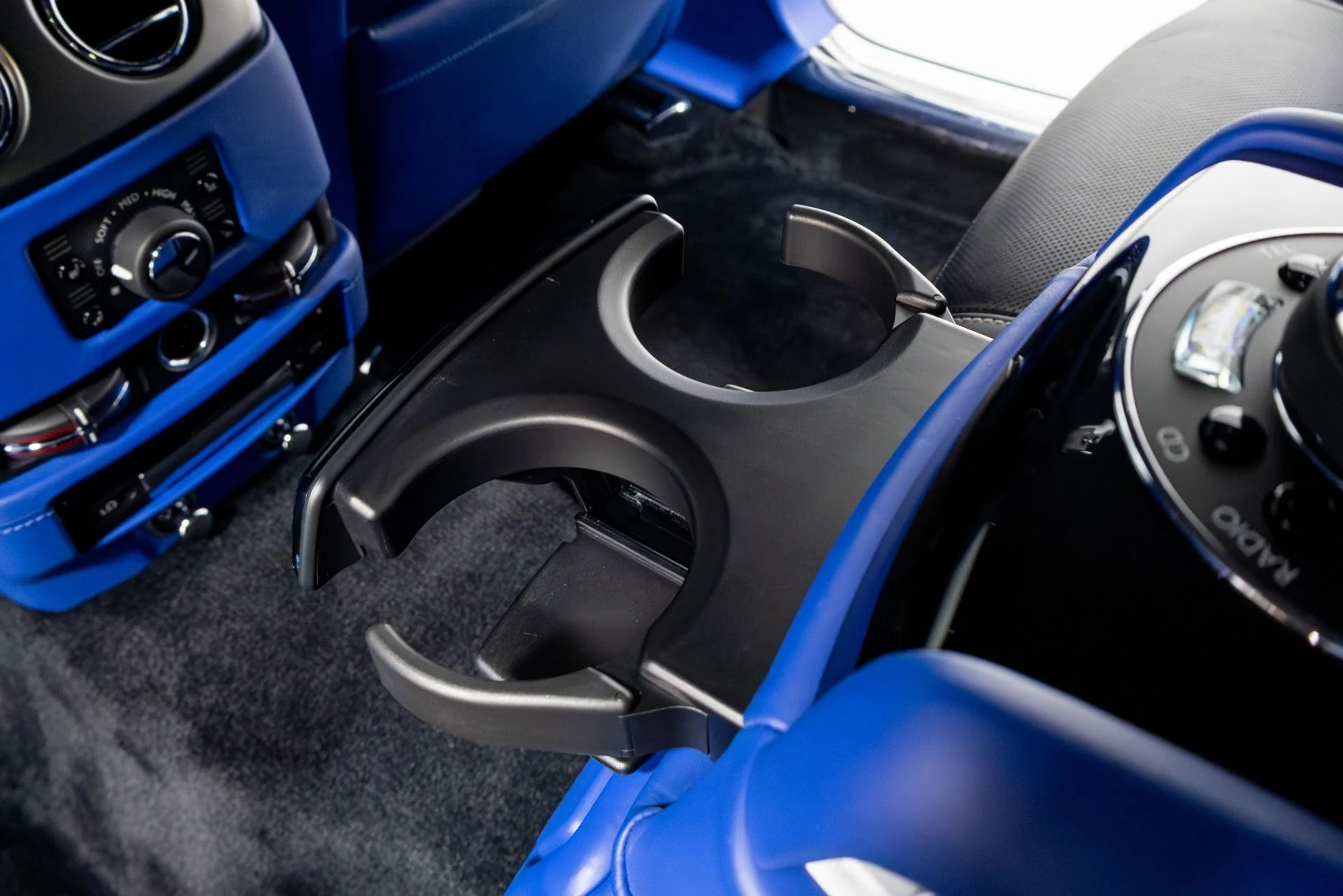 mph063_4253495170_Used_2017_Rolls_Royce_Ghost_Black_Badge_1764012136_938cb34615