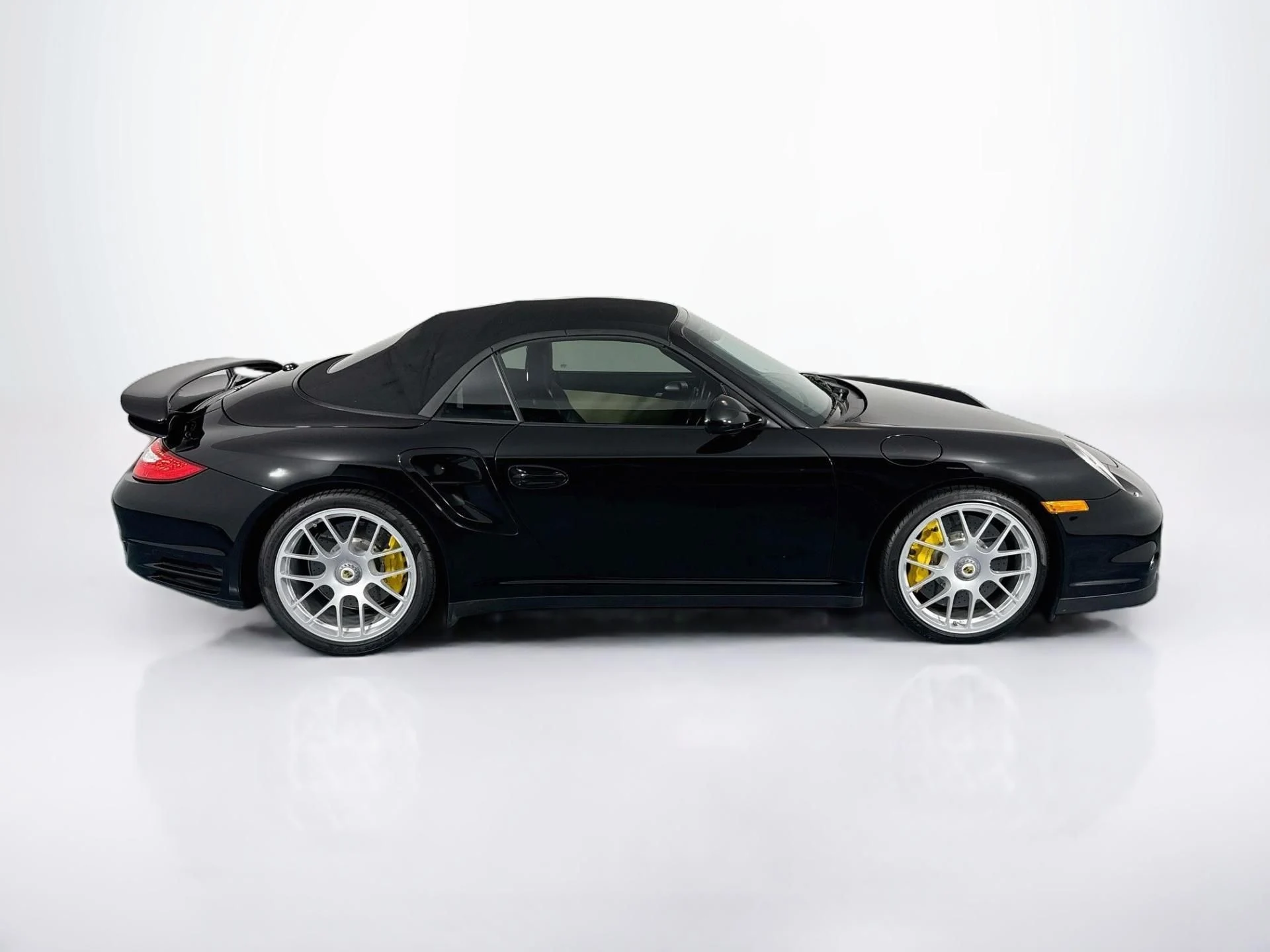 mph063_451260334_Used_2012_Porsche_911_Turbo_S_1792607218_621fa17cc3