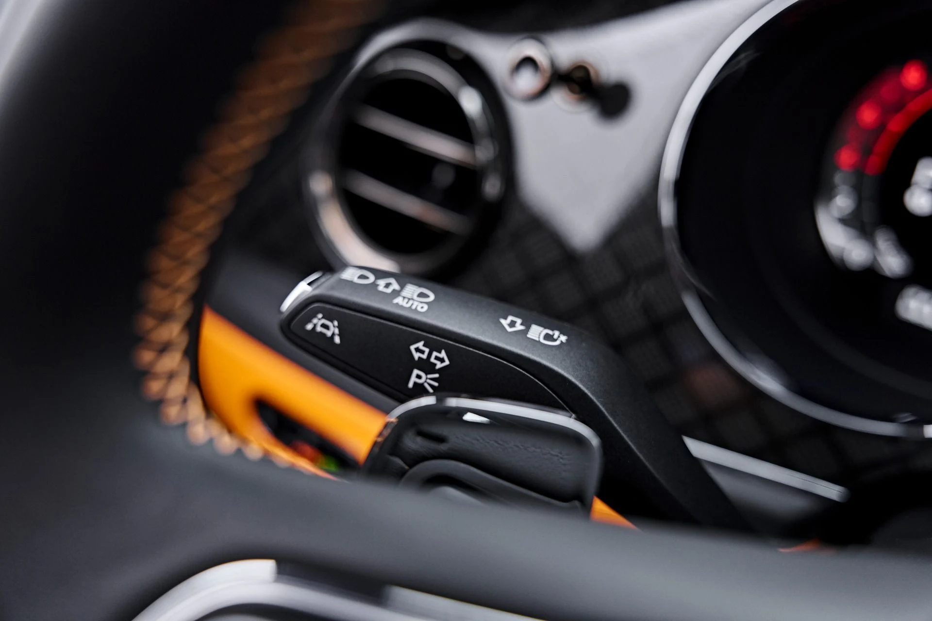 mph063_457606787_Used_2025_Bentley_Bentayga_S_Black_Edition_1790644367_2600e5f0c8