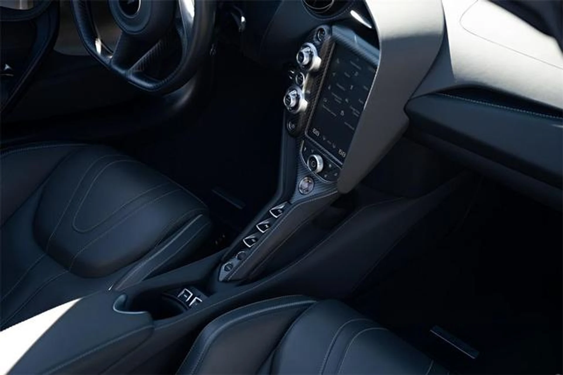 mph063_486314960_x_FW_Pa_Dfq_Owa_Qmr2_B_Vs0c_A_Ps_Woz4_8df843ef03