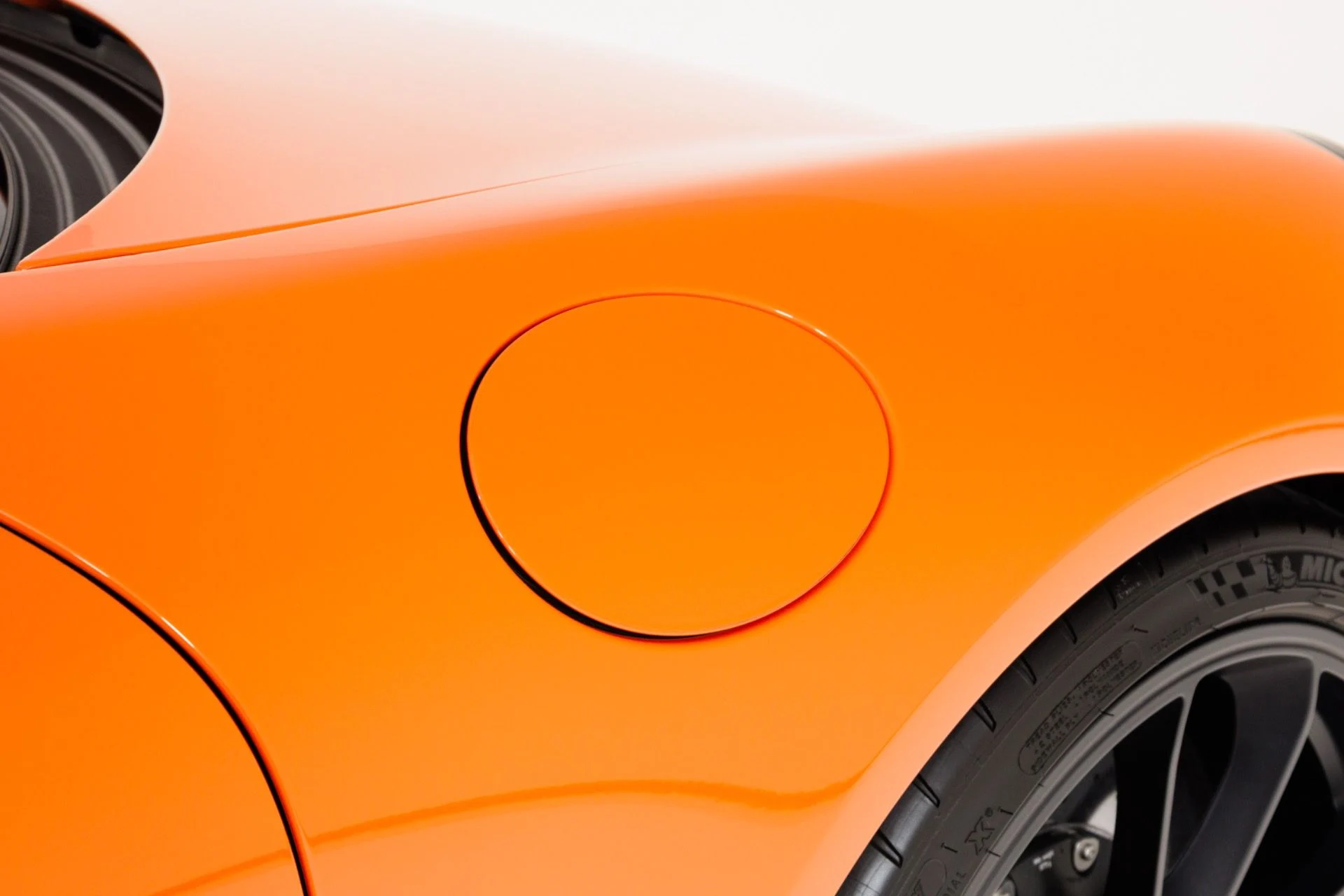 mph063_511624514_Used_2018_Porsche_911_GT_3_1785880197_38622b34ed