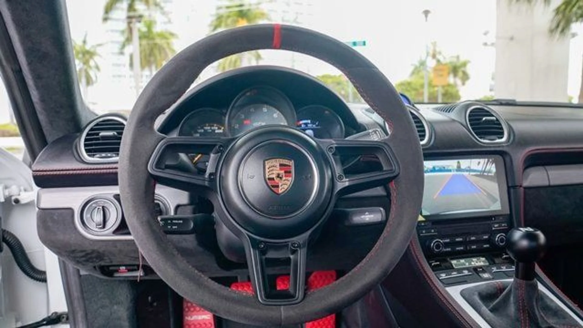 mph063_53932225_used_2020_porsche_718_cayman_gt4coupe_14354_22875819_64_640_04a51575a1