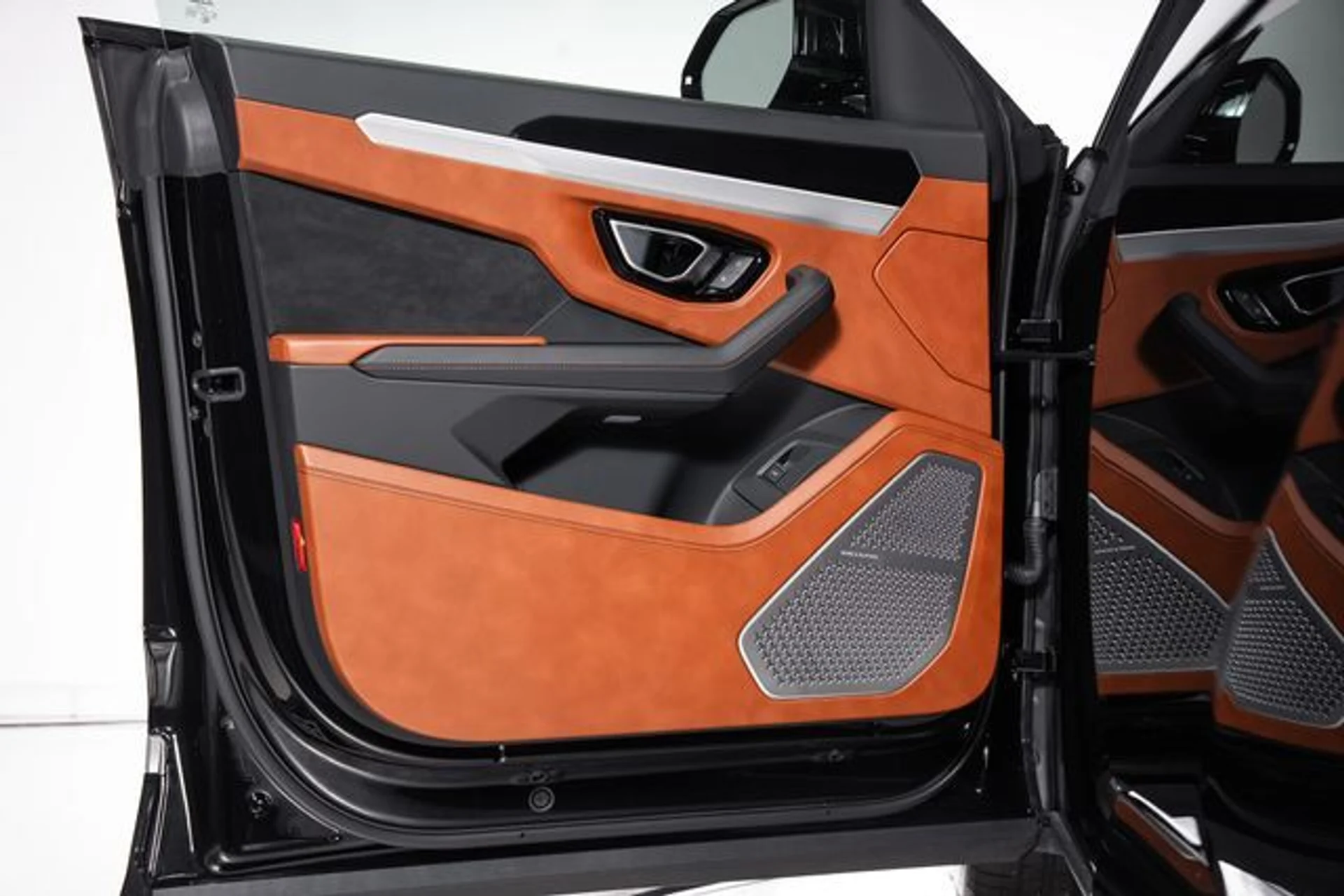 mph063_549753892_a09298105b8f6cf3b4e1af9cc8214b15x_94d3c6694b