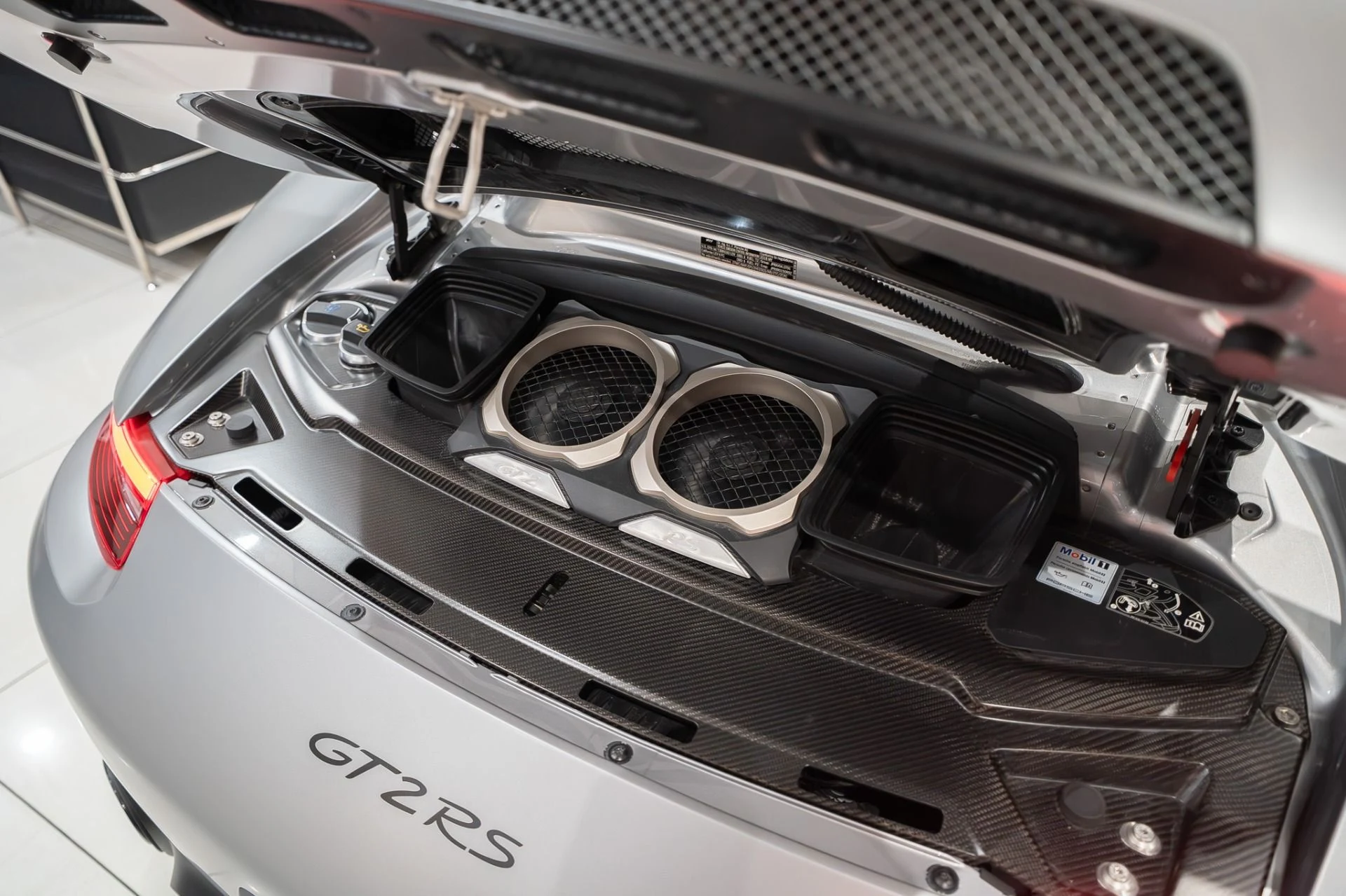 mph063_614030067_11863_p64_l_8b25a44db5