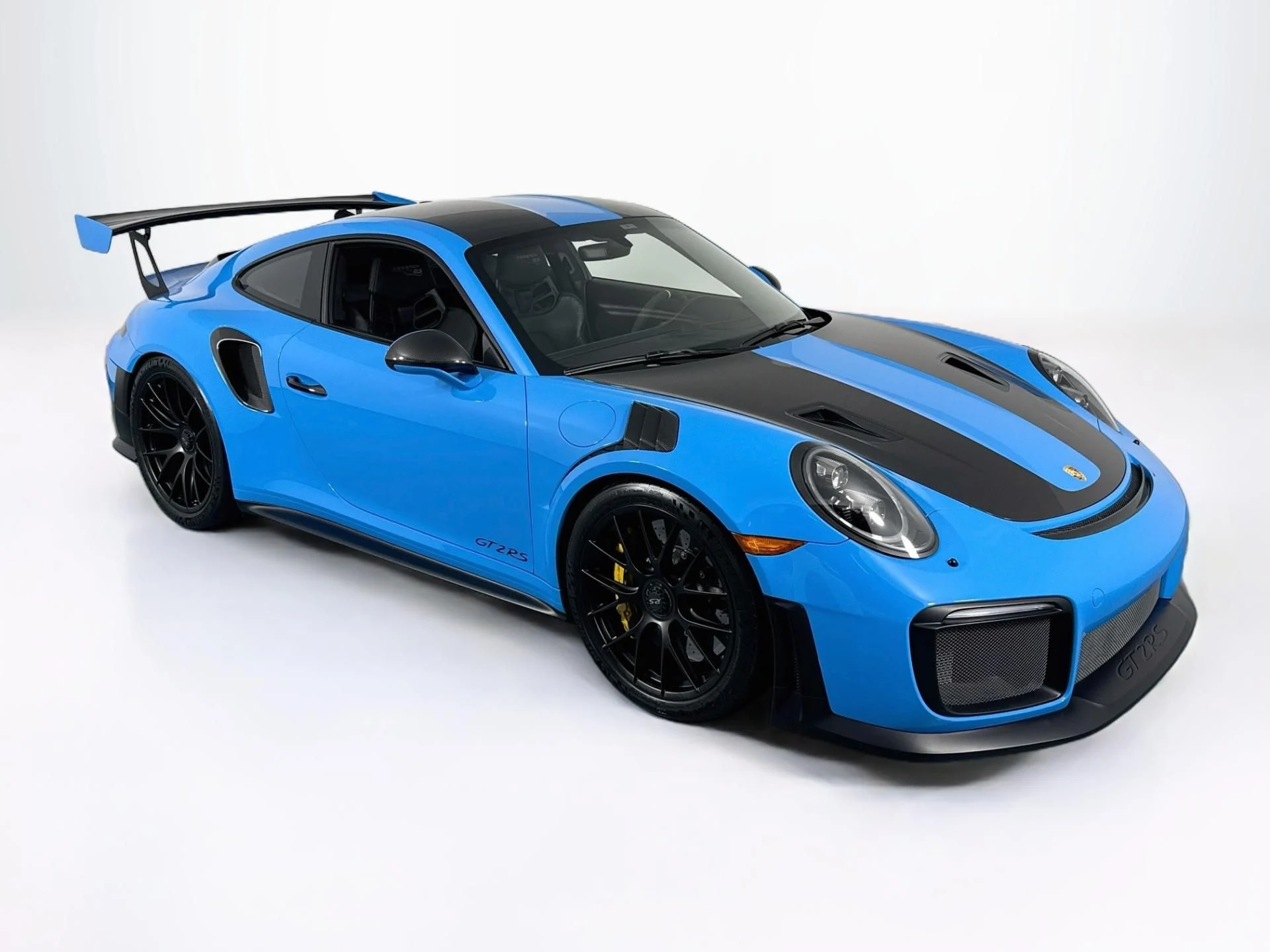 mph063_724197171_Used_2019_Porsche_911_GT_2_RS_1785958229_37cb4f4720