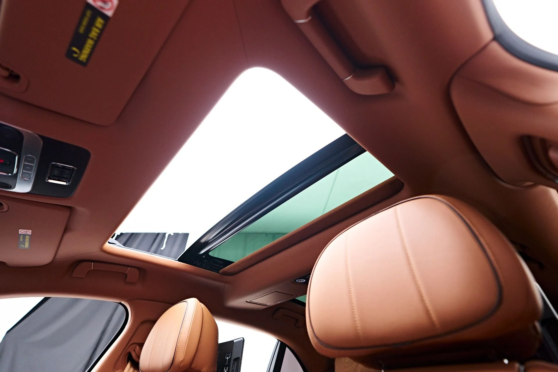 mph063_728488393_Used_2024_Bentley_Flying_Spur_Mulliner_W12_1756173526_2b0dbc0849