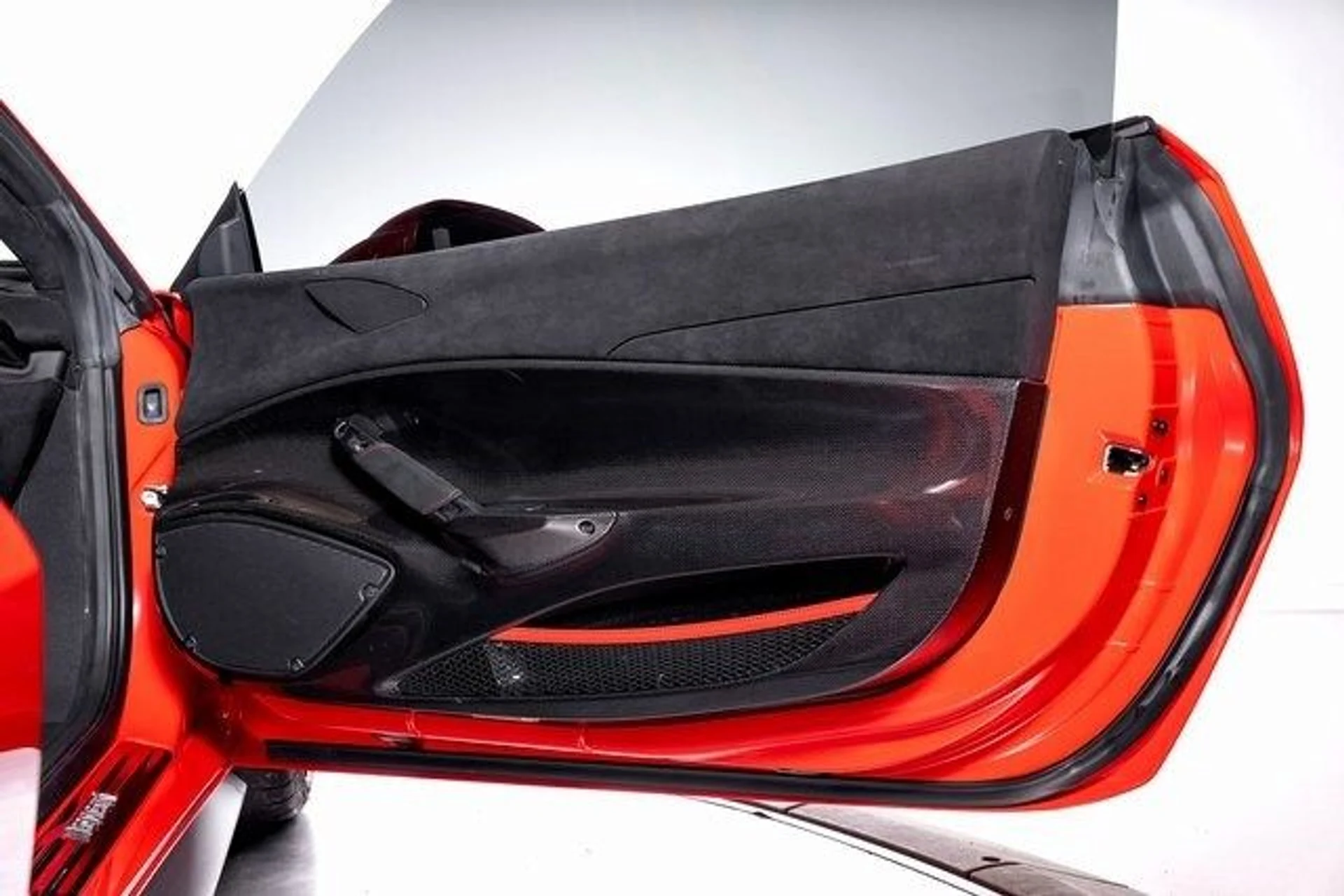 mph063_728587434_45c7876cbb320115bfb41f6cdb2ee254x_d072f80371