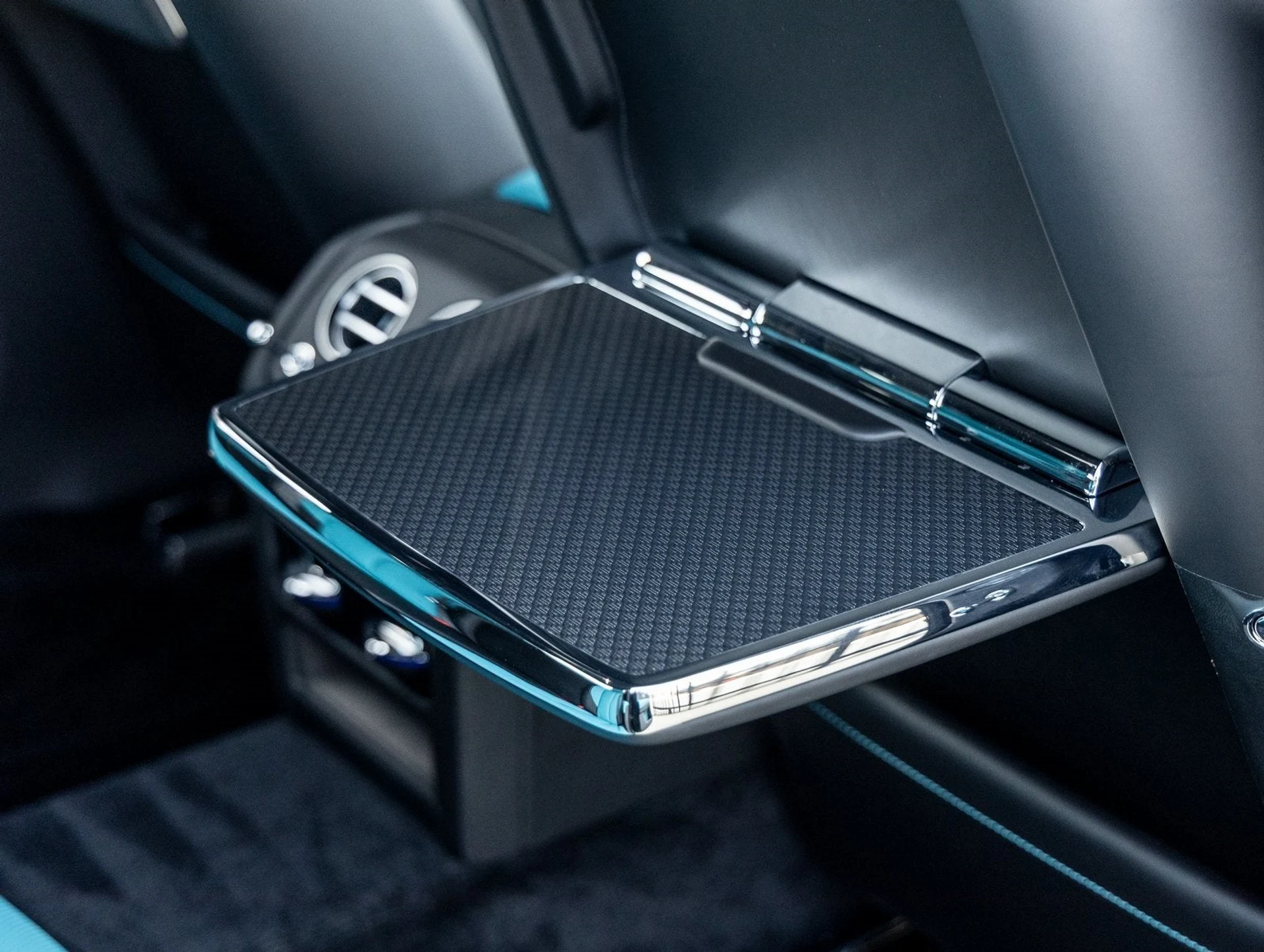 mph063_74048361_64_c63913ee6f